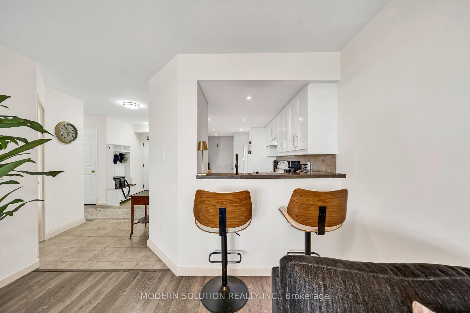20 Cherrytree Drive, Unit 501 thumbnail 26