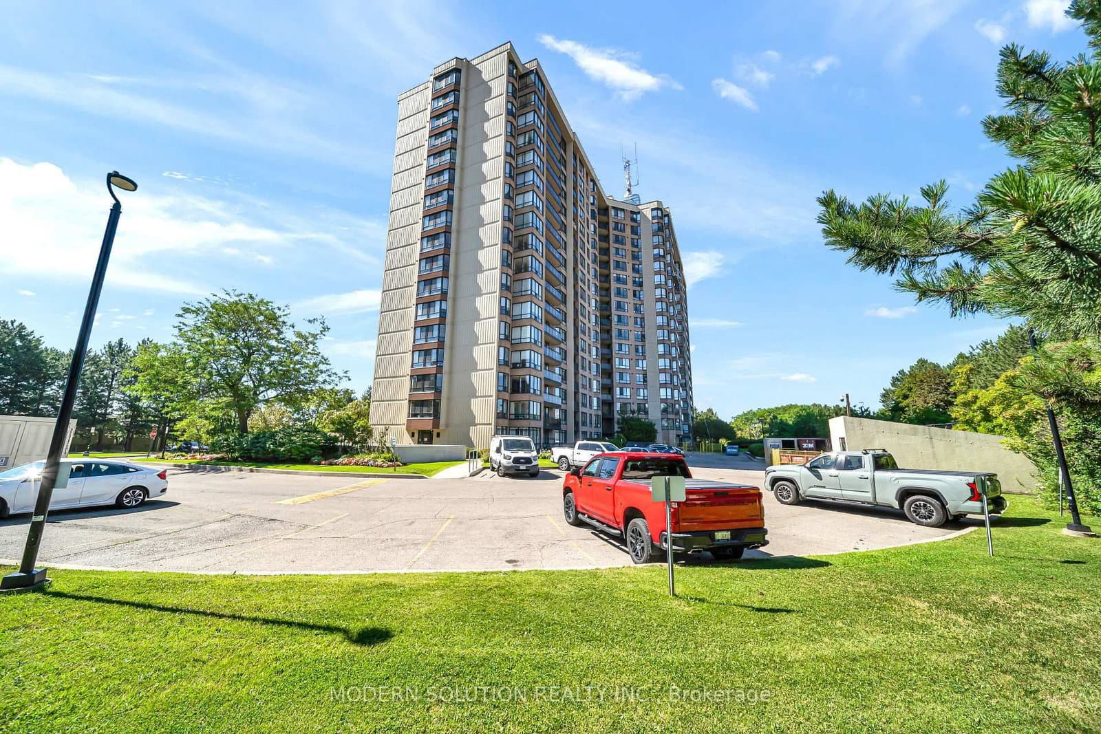 20 Cherrytree Drive, Unit 501 thumbnail 3