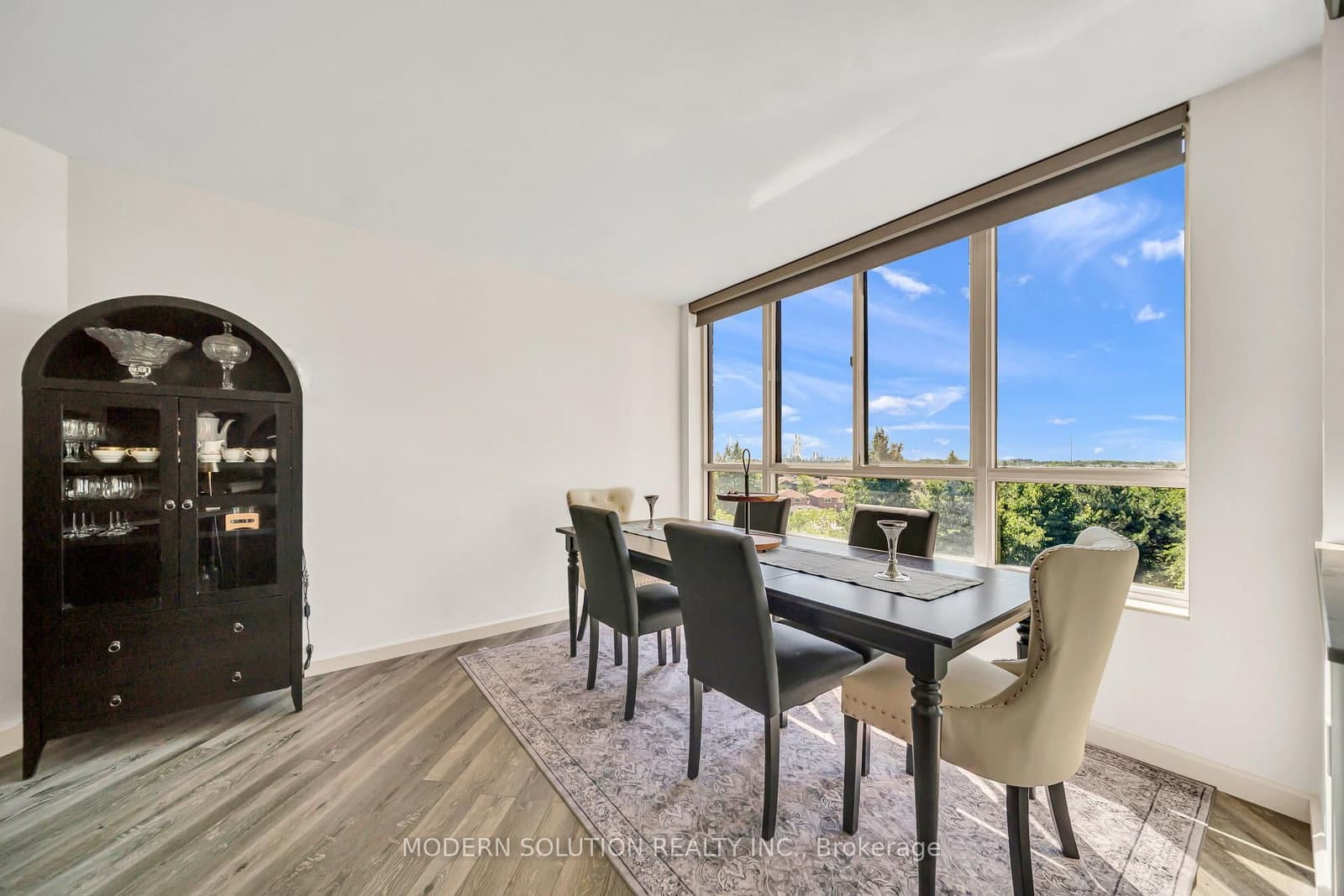 20 Cherrytree Drive, Unit 501 thumbnail 31
