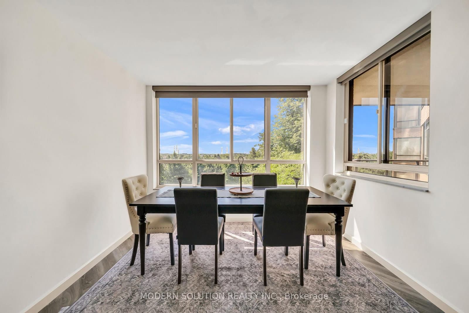 20 Cherrytree Drive, Unit 501 thumbnail 32