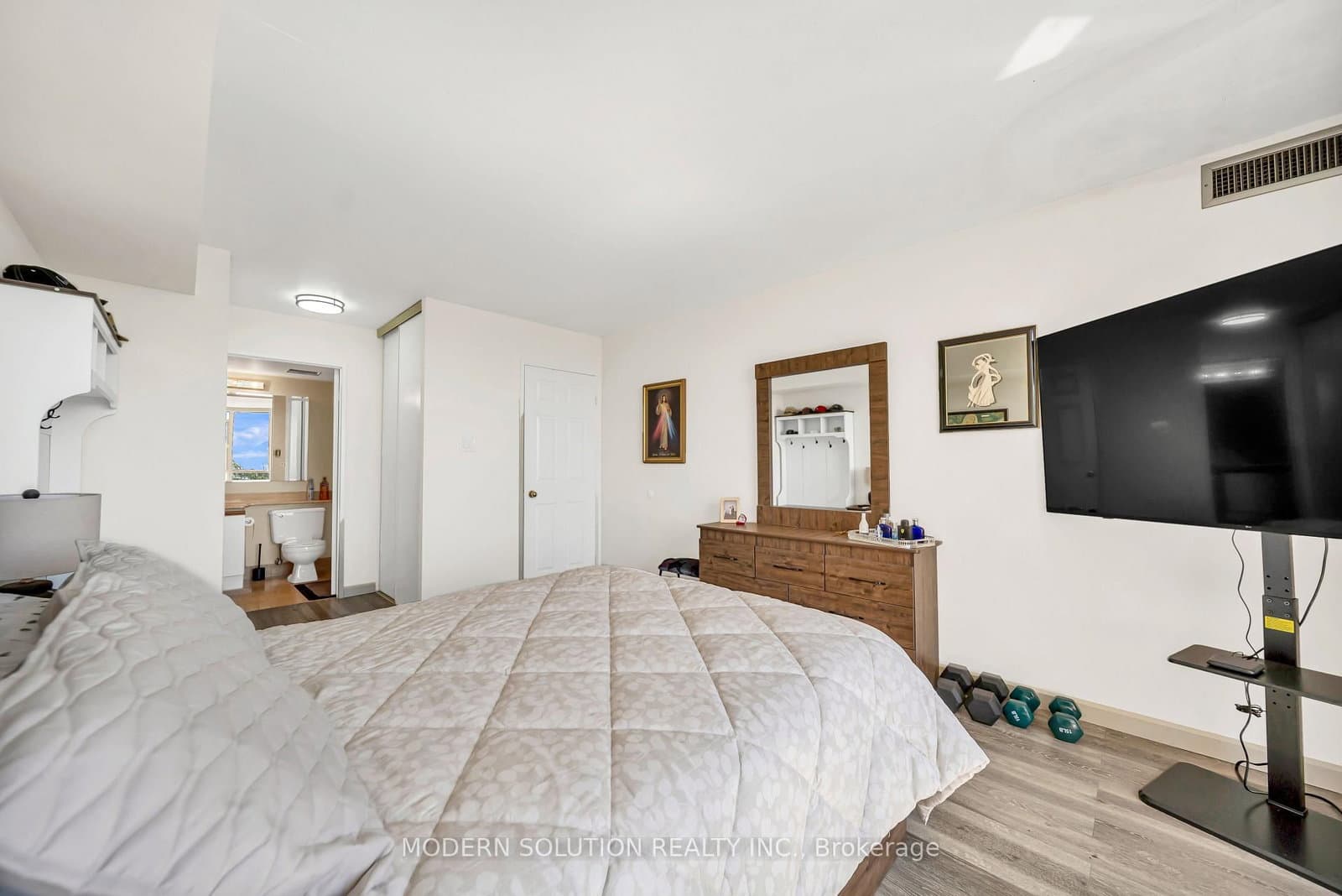 20 Cherrytree Drive, Unit 501 thumbnail 37