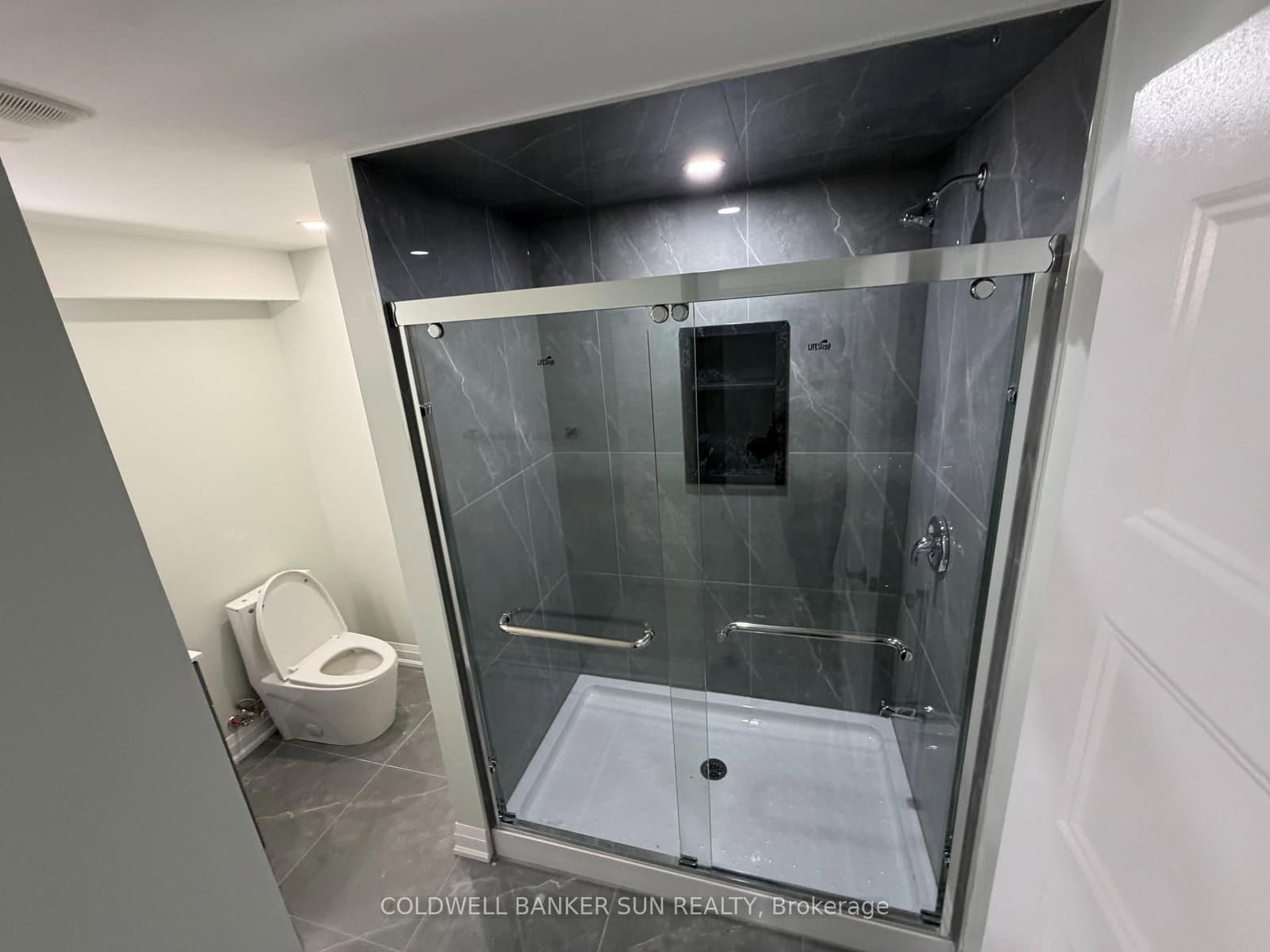 13 Divers Road, Unit Bsmt thumbnail 15