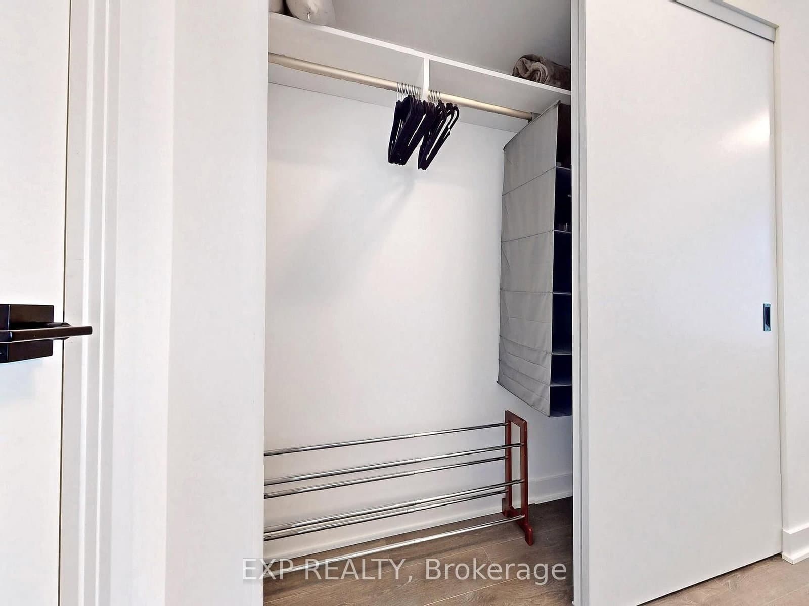 36 Zorra Street, Unit 330 thumbnail 16