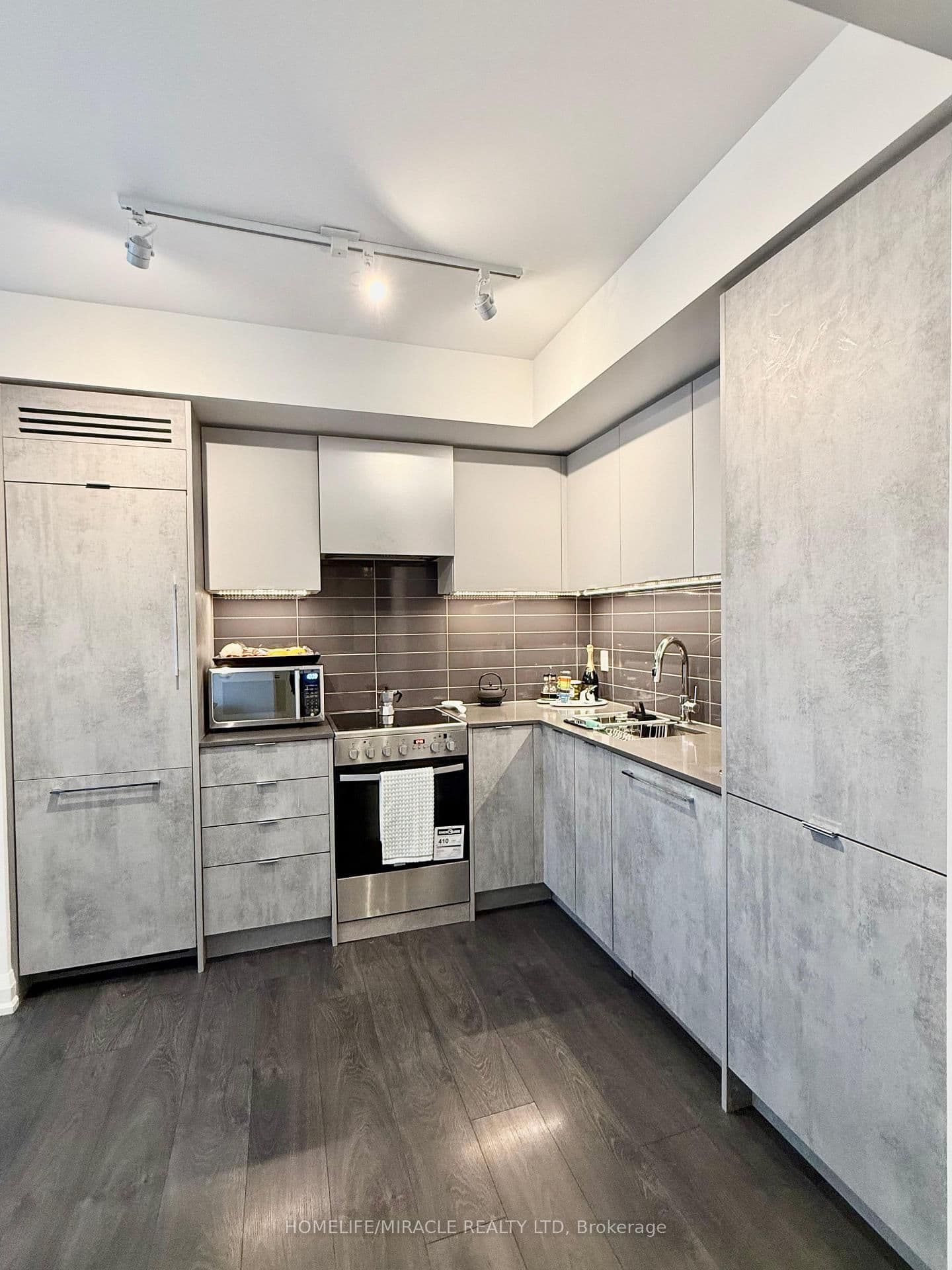 26 Gibbs Road, Unit 543 thumbnail 13