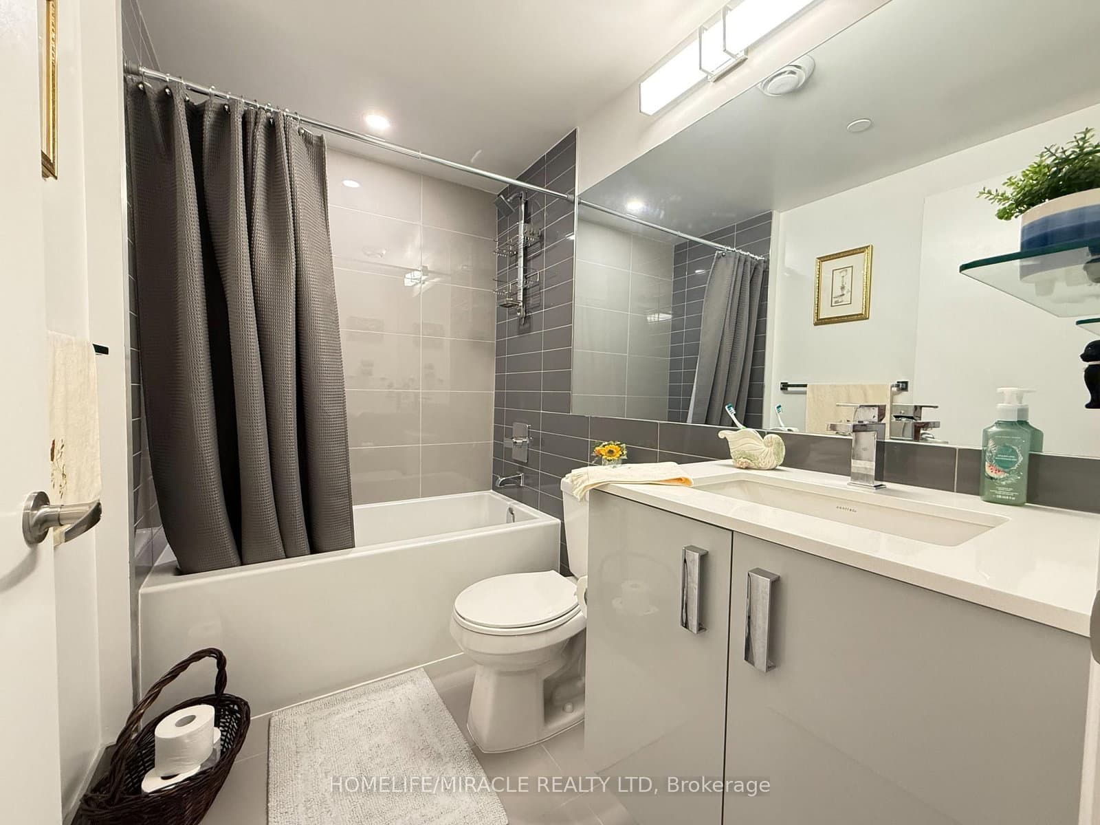 26 Gibbs Road, Unit 543 thumbnail 18