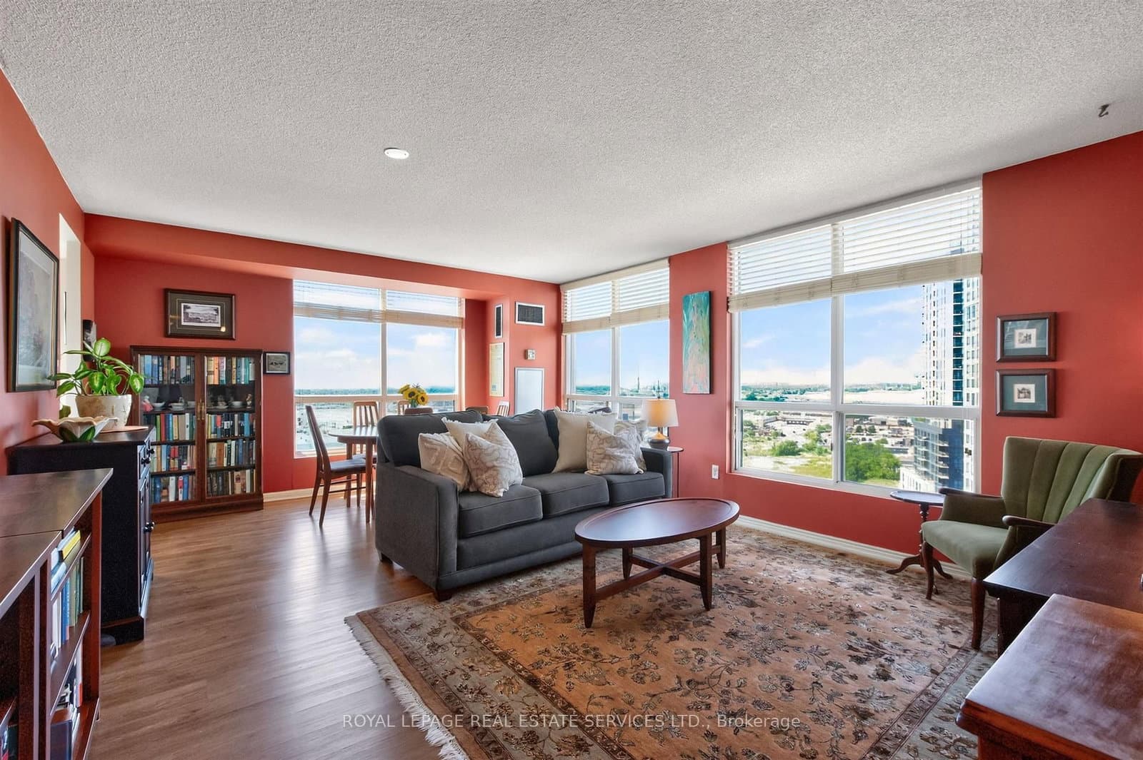 101 Subway Crescent, Unit 1711 thumbnail 4
