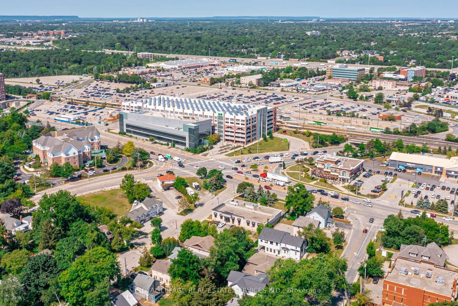 235 Douglas Avenue thumbnail 24