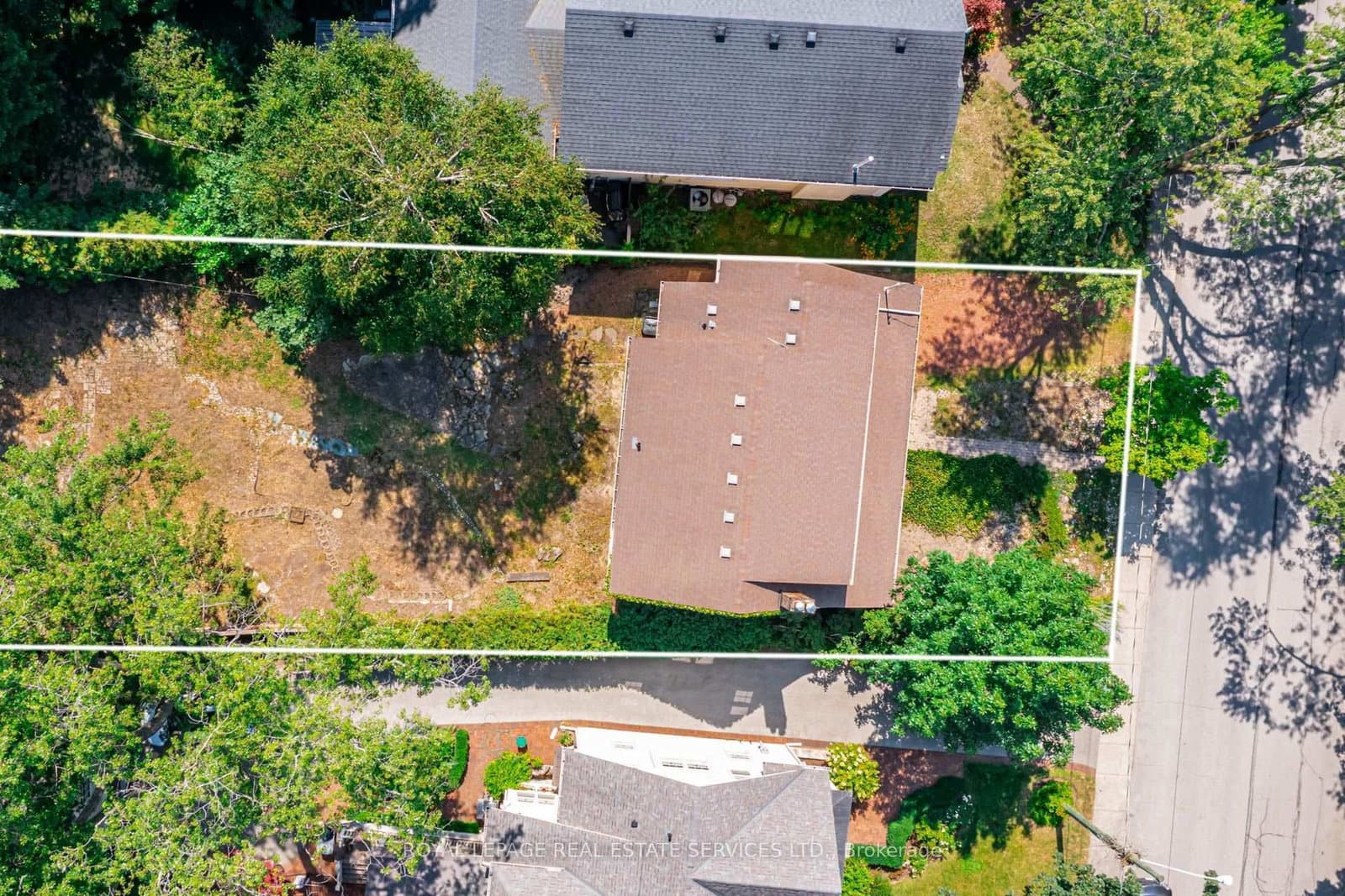 235 Douglas Avenue thumbnail 3