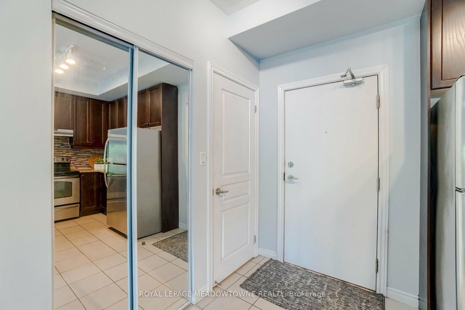 570 Lolita Gardens, Unit 119 thumbnail 7