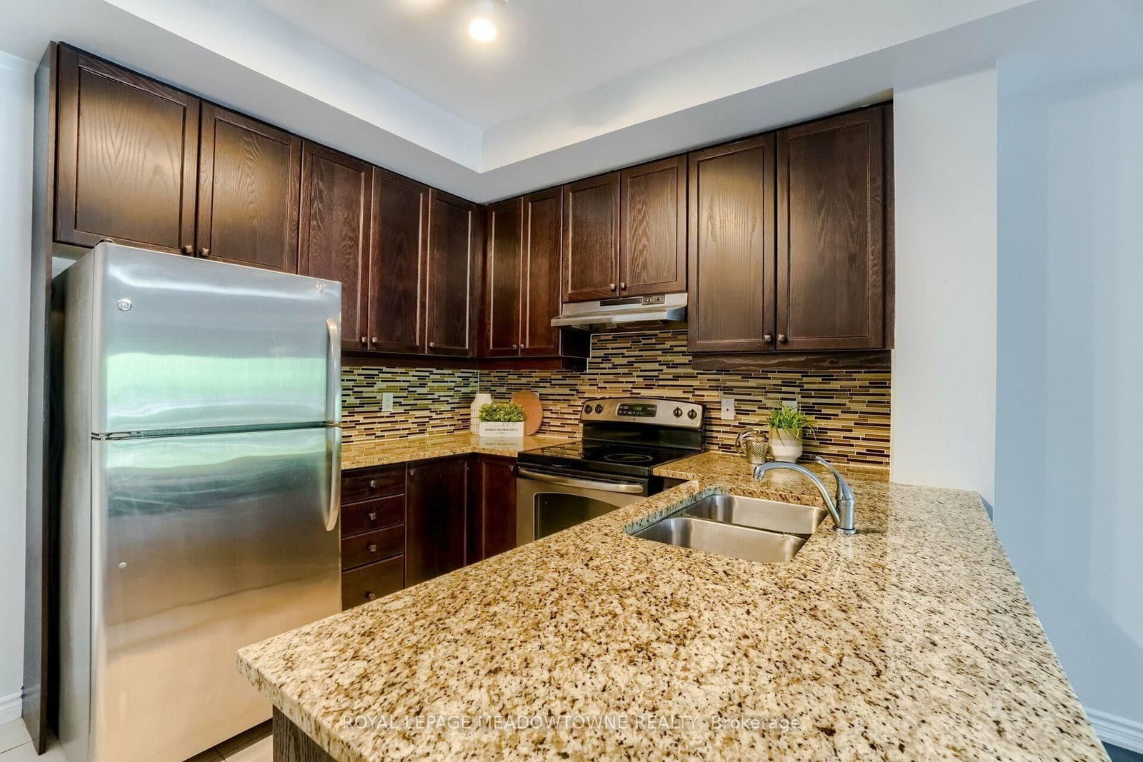 570 Lolita Gardens, Unit 119 thumbnail 9
