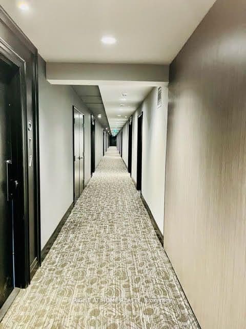 95 Dundas Street W, Unit 29 thumbnail 3