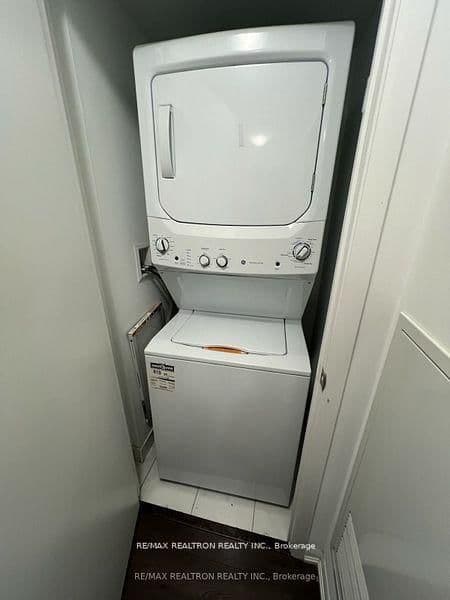 830 Lawrence Avenue W, Unit 917 thumbnail 18