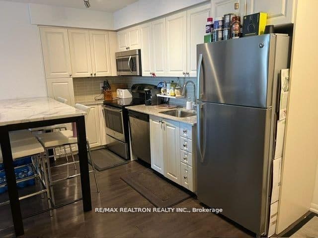 830 Lawrence Avenue W, Unit 917 thumbnail 21