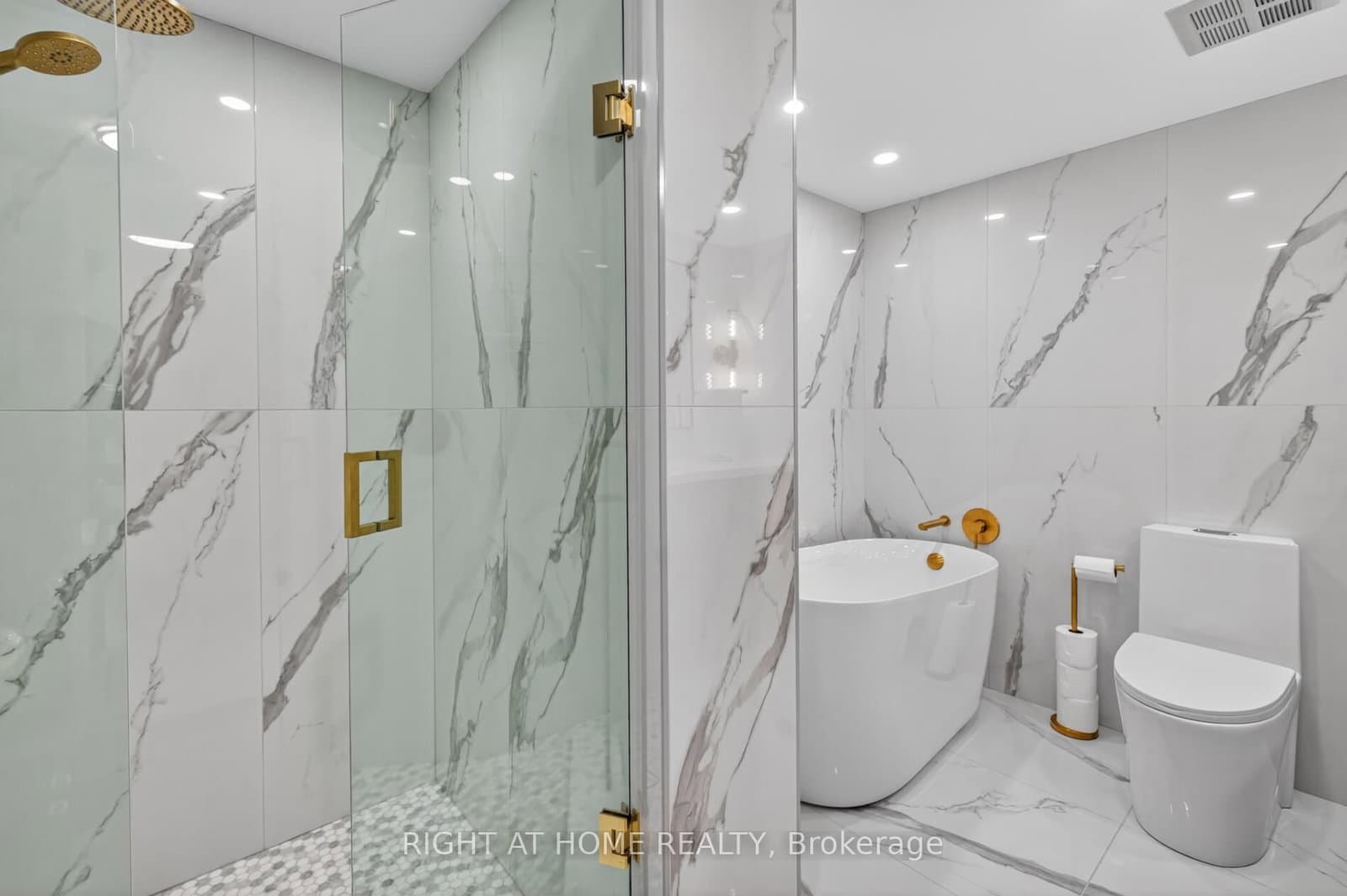 1 Palace Pier Court, Unit 607 thumbnail 10