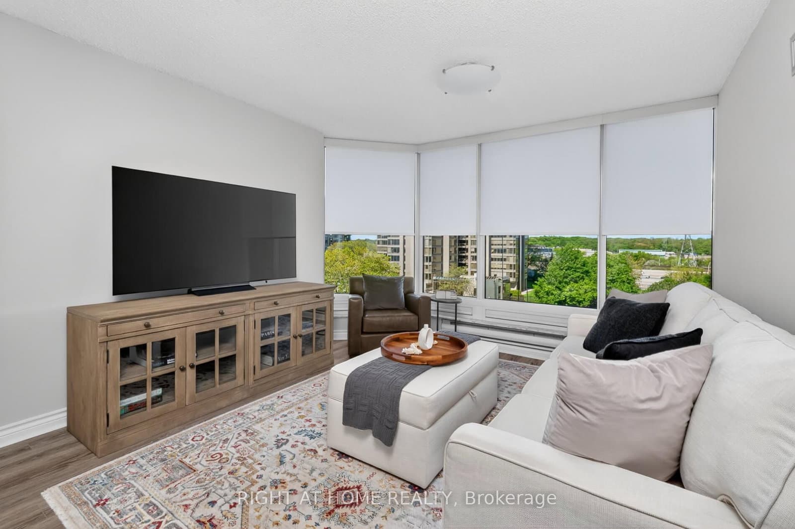 1 Palace Pier Court, Unit 607 thumbnail 15