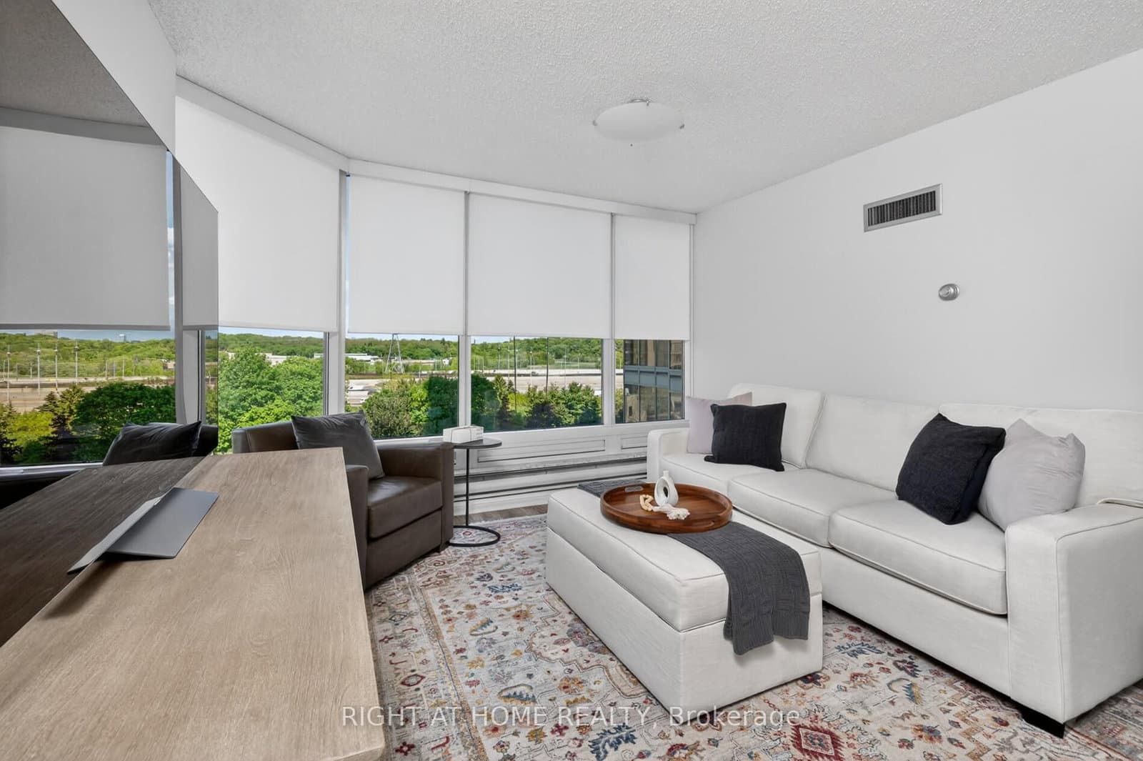 1 Palace Pier Court, Unit 607 thumbnail 16