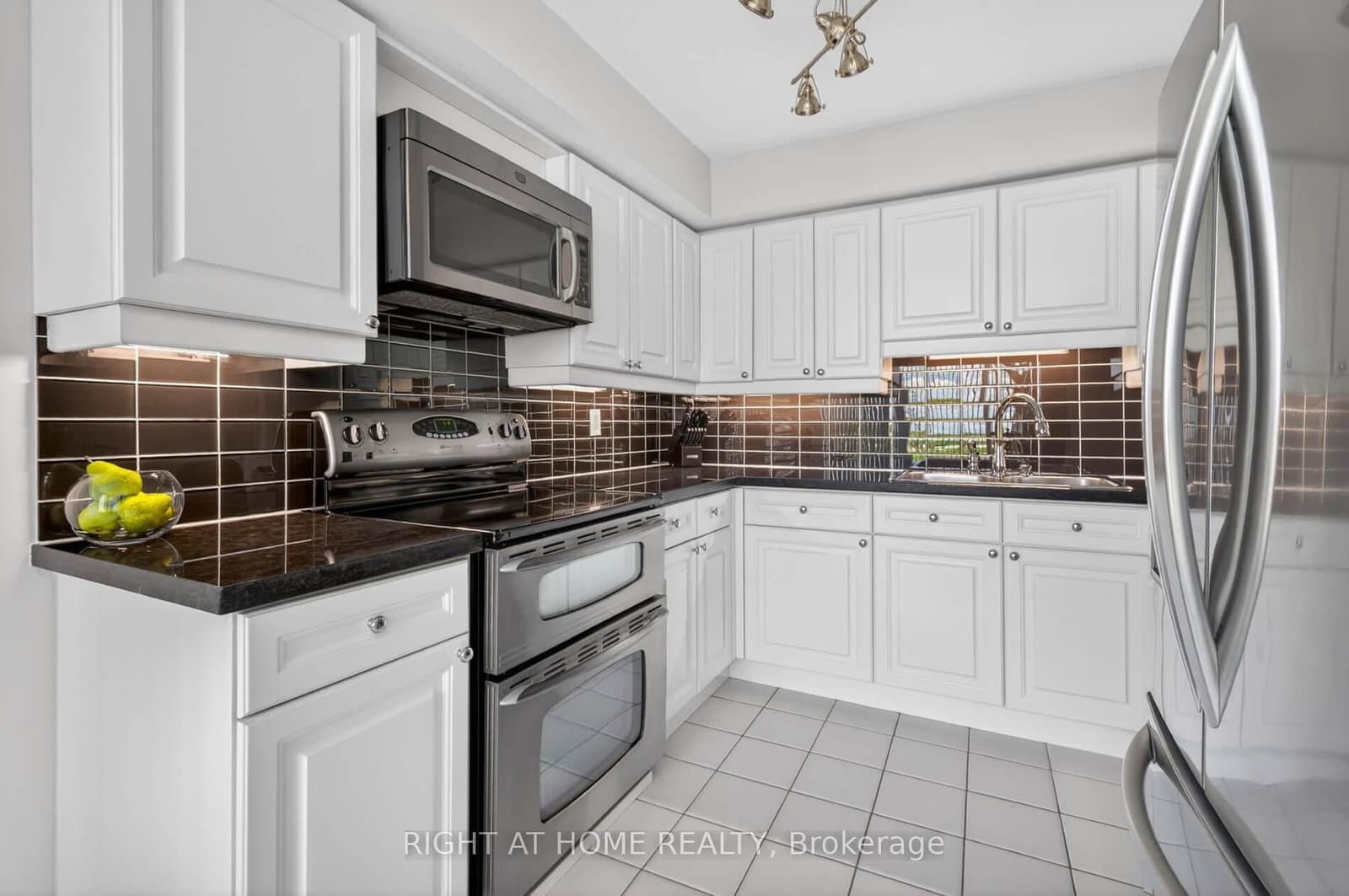 1 Palace Pier Court, Unit 607 thumbnail 19