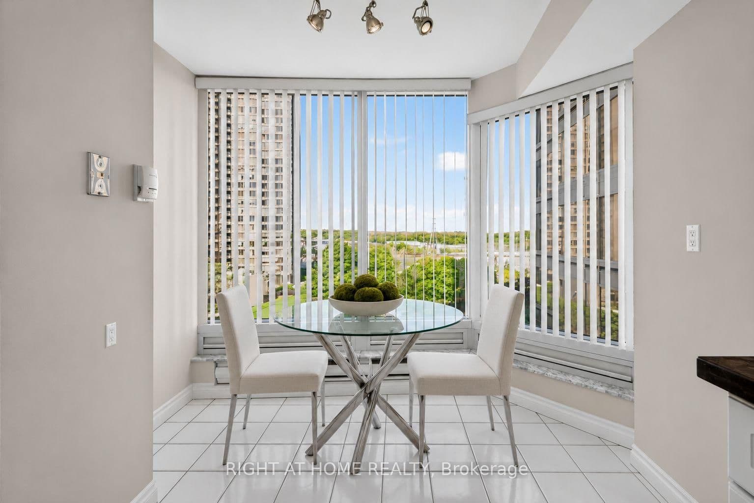 1 Palace Pier Court, Unit 607 thumbnail 21