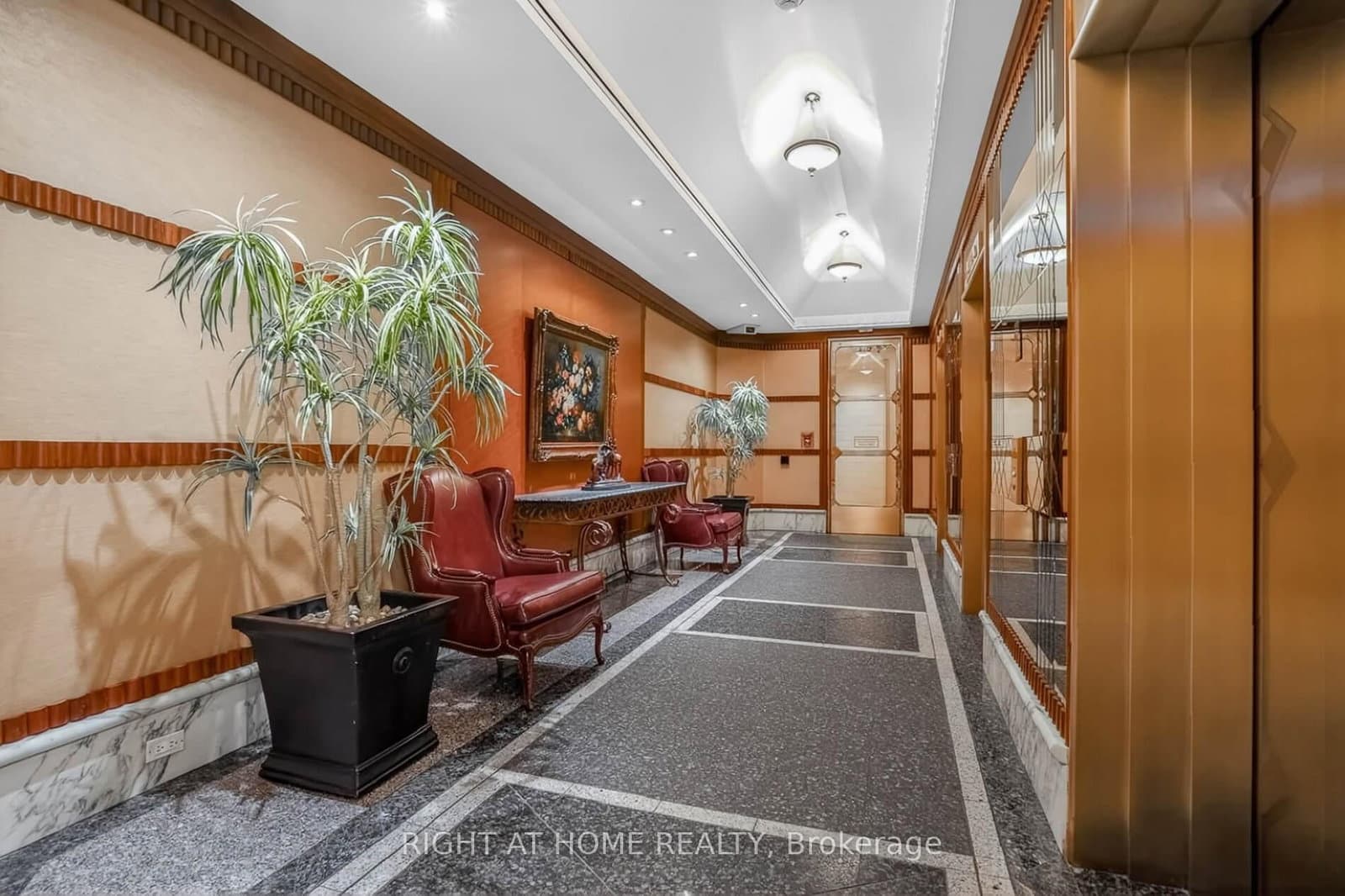 1 Palace Pier Court, Unit 607 thumbnail 5