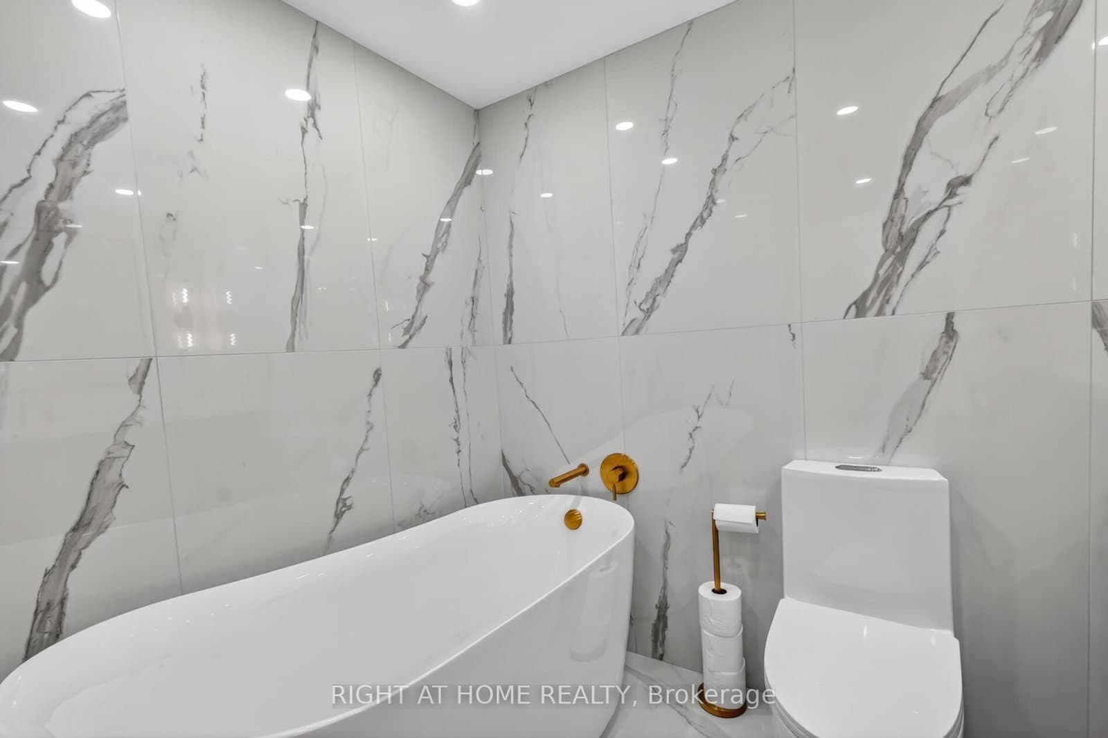 1 Palace Pier Court, Unit 607 thumbnail 7