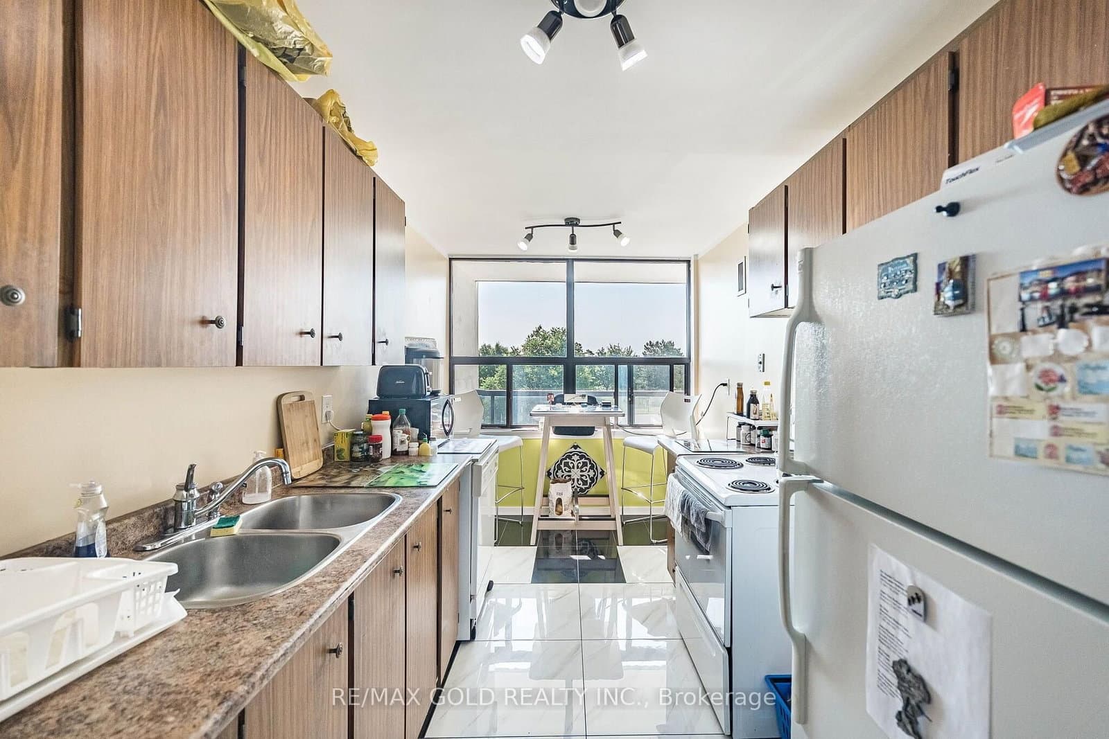 21 Knightsbridge Road, Unit 407 thumbnail 26