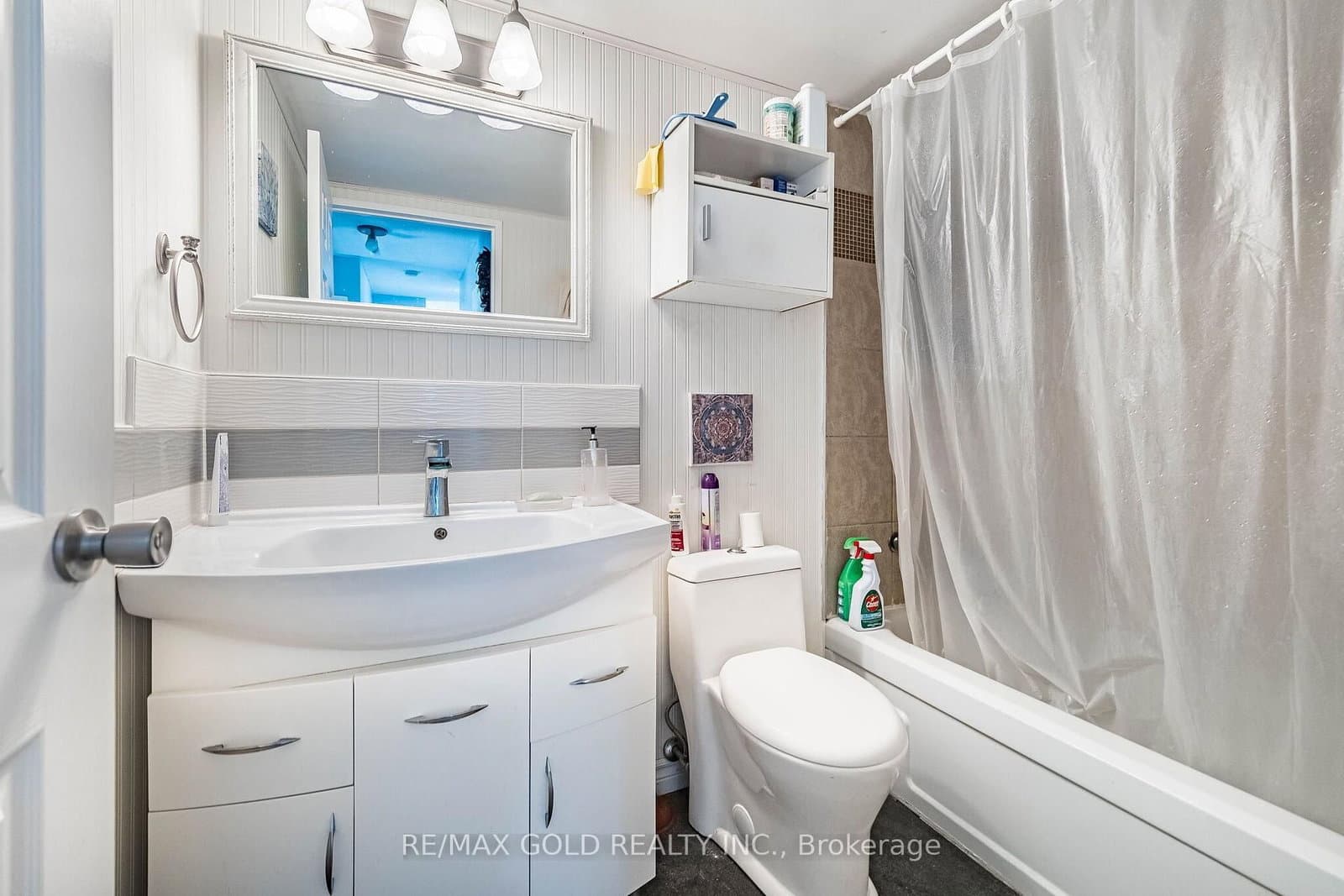 21 Knightsbridge Road, Unit 407 thumbnail 38
