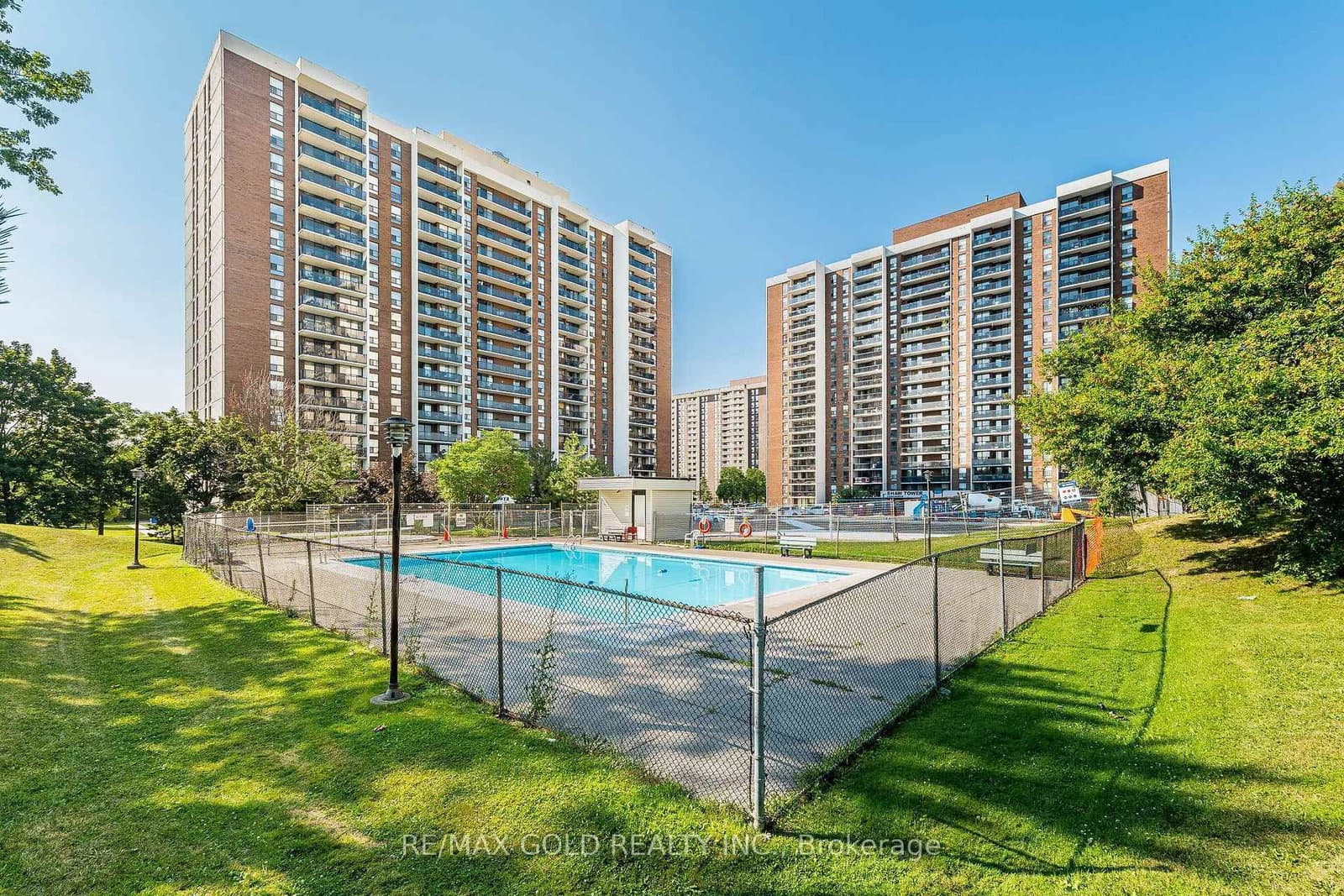 21 Knightsbridge Road, Unit 407 thumbnail 48