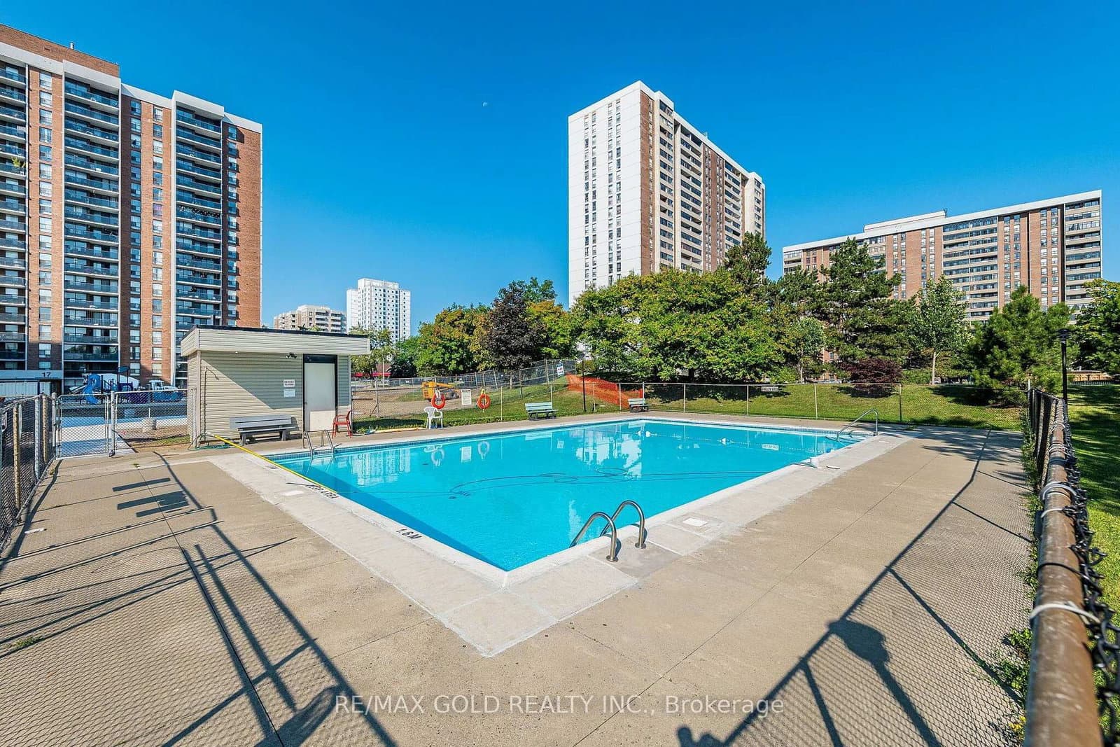 21 Knightsbridge Road, Unit 407 thumbnail 49