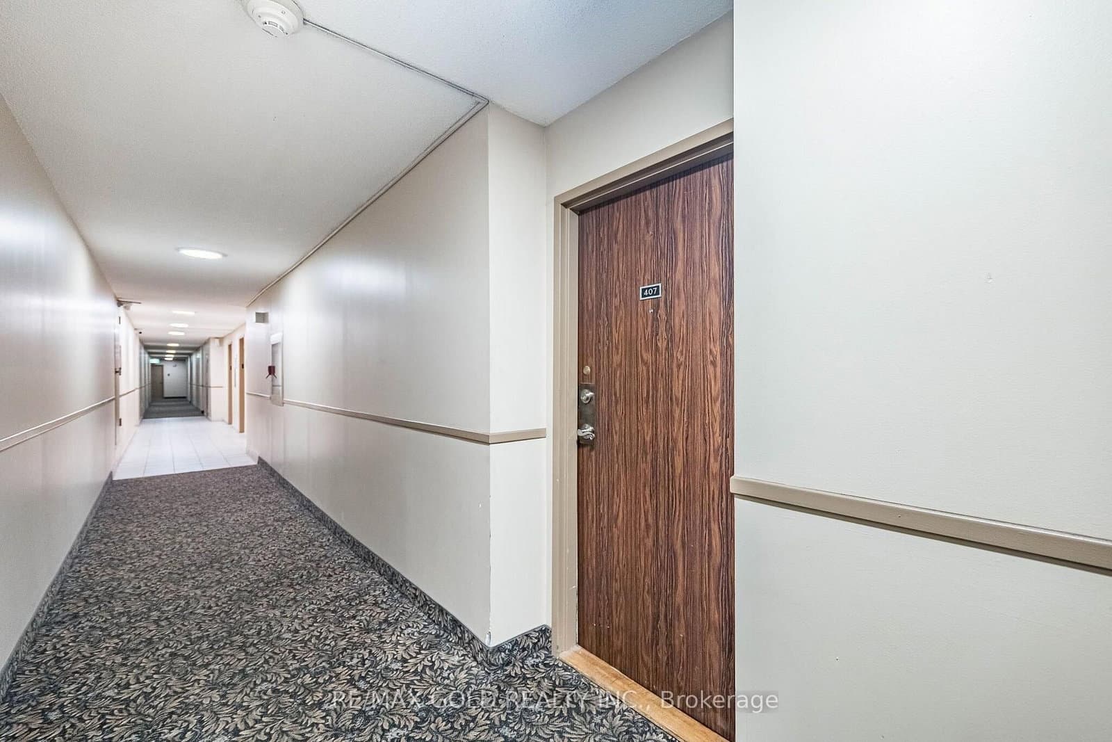 21 Knightsbridge Road, Unit 407 thumbnail 7