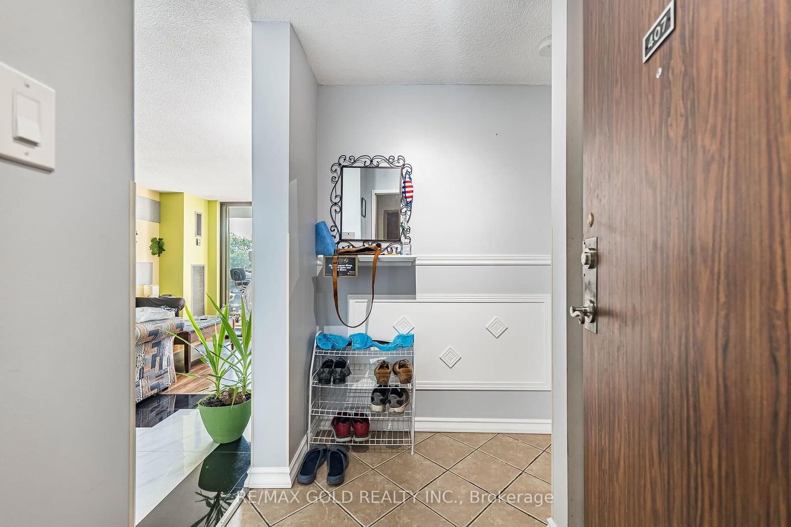 21 Knightsbridge Road, Unit 407 thumbnail 8