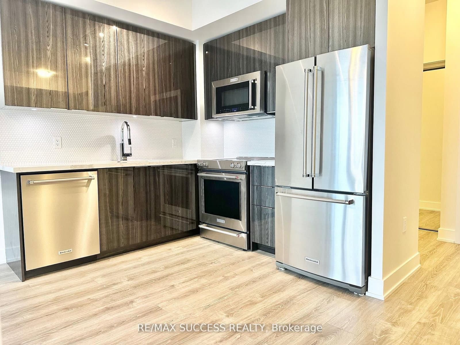 30 Shore Breeze Drive, Unit 2617 thumbnail 11