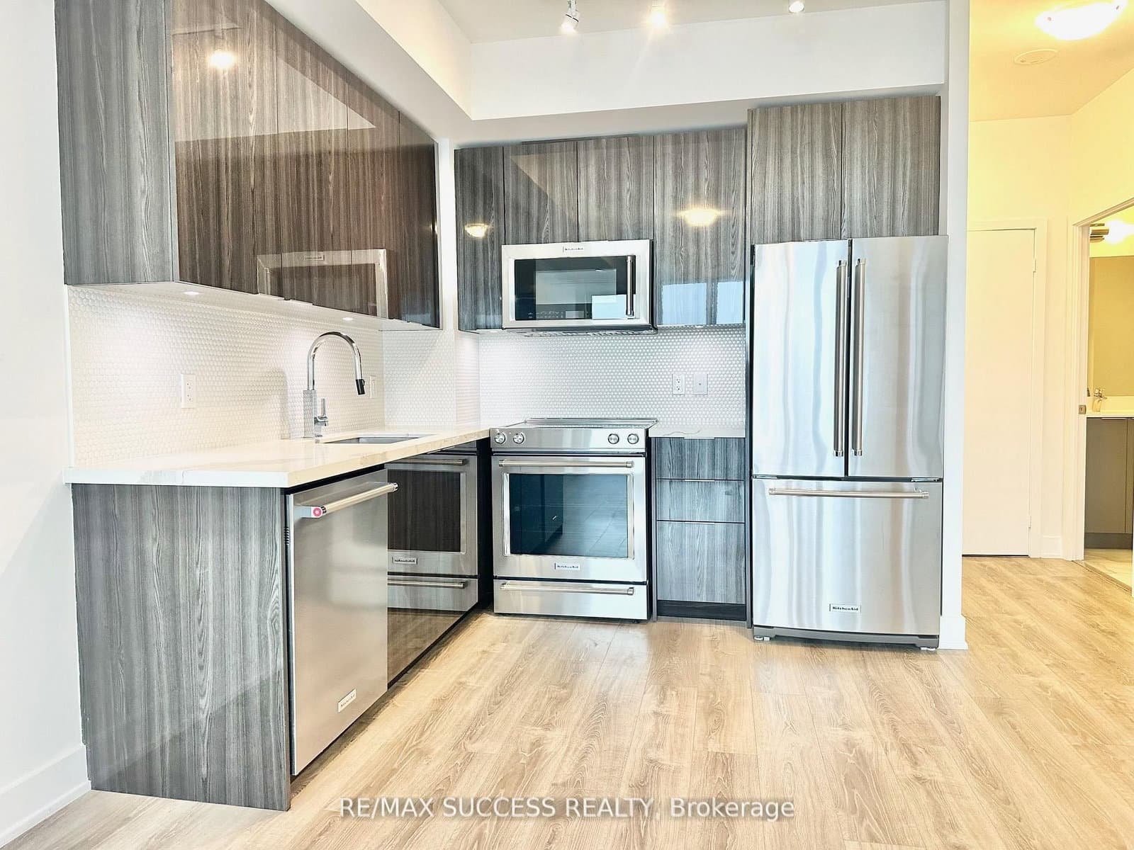 30 Shore Breeze Drive, Unit 2617 thumbnail 12