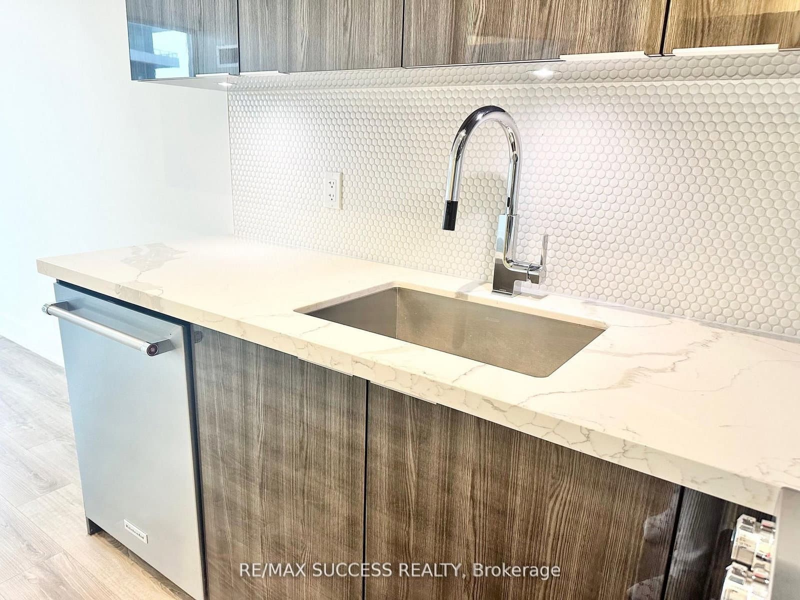 30 Shore Breeze Drive, Unit 2617 thumbnail 13