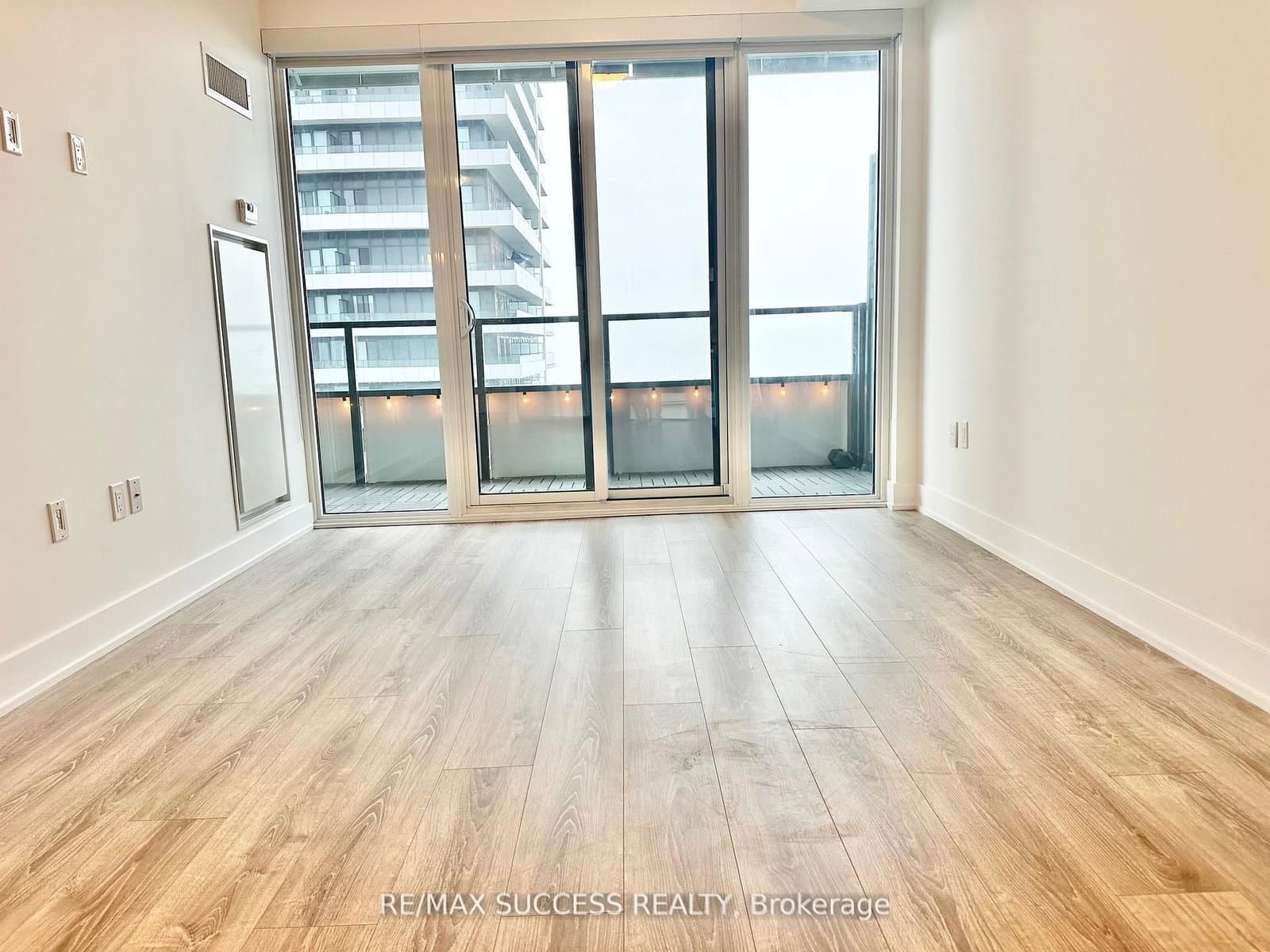 30 Shore Breeze Drive, Unit 2617 thumbnail 14