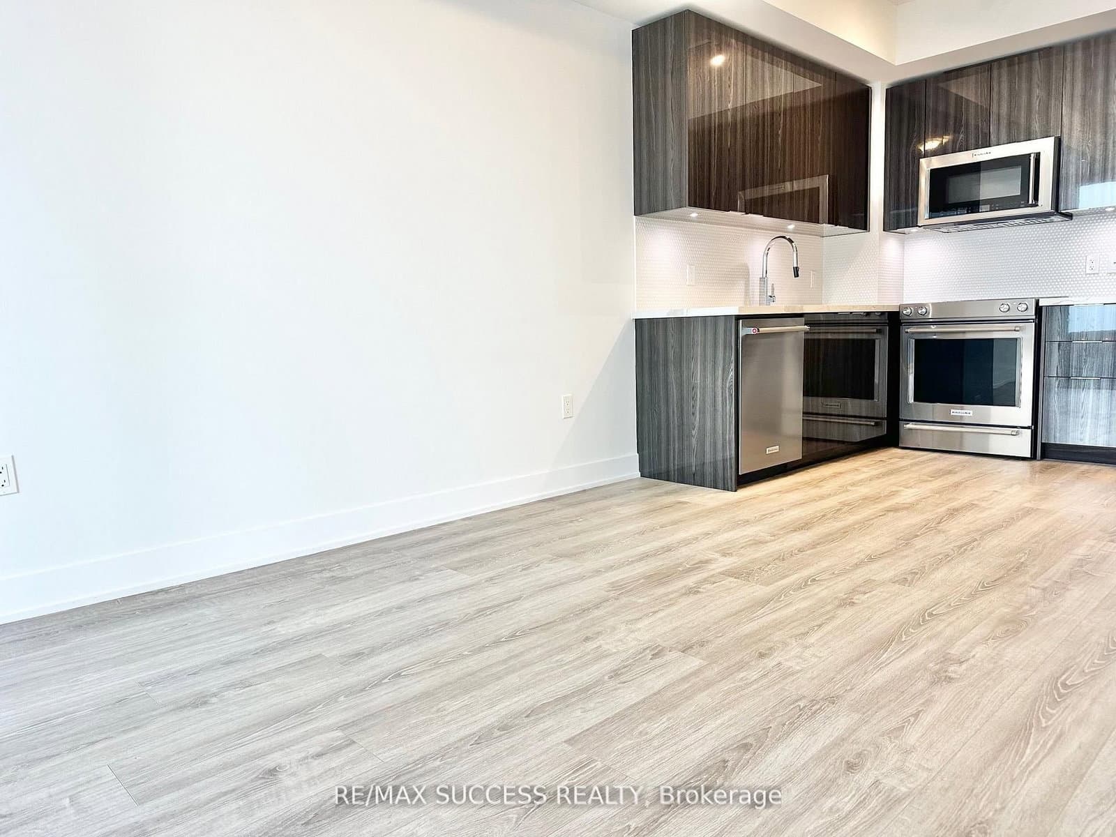 30 Shore Breeze Drive, Unit 2617 thumbnail 15
