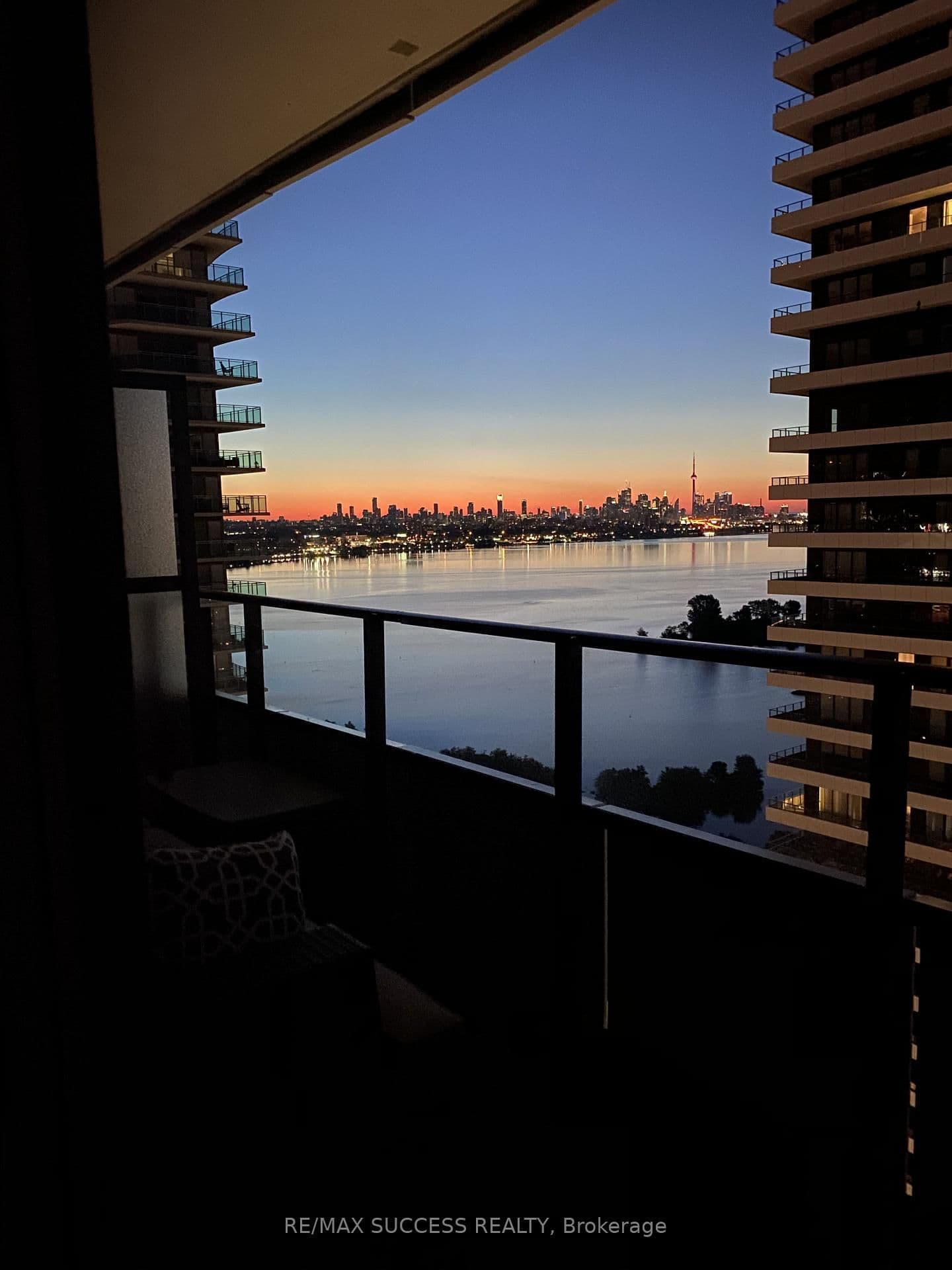 30 Shore Breeze Drive, Unit 2617 thumbnail 3