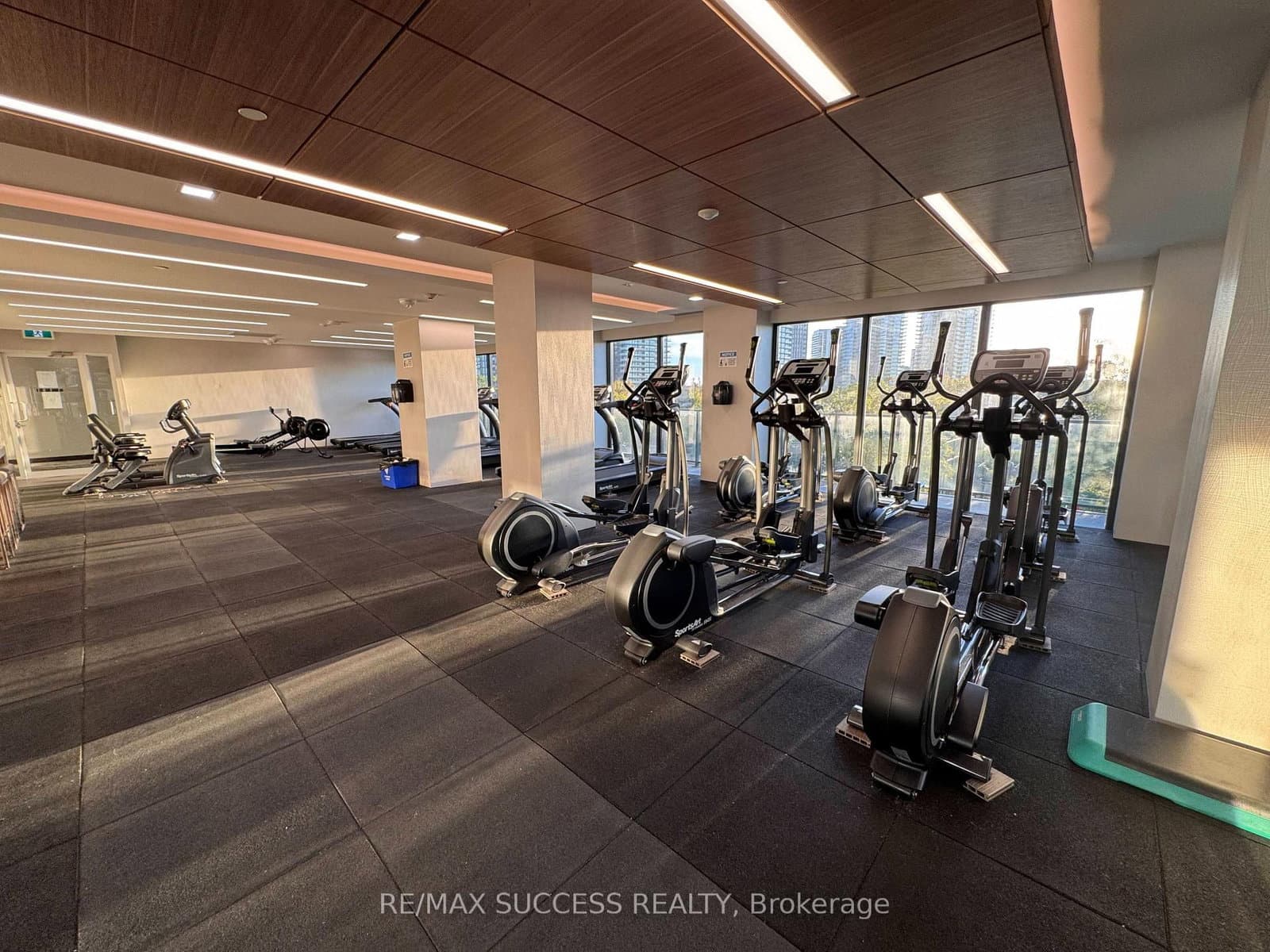 30 Shore Breeze Drive, Unit 2617 thumbnail 32