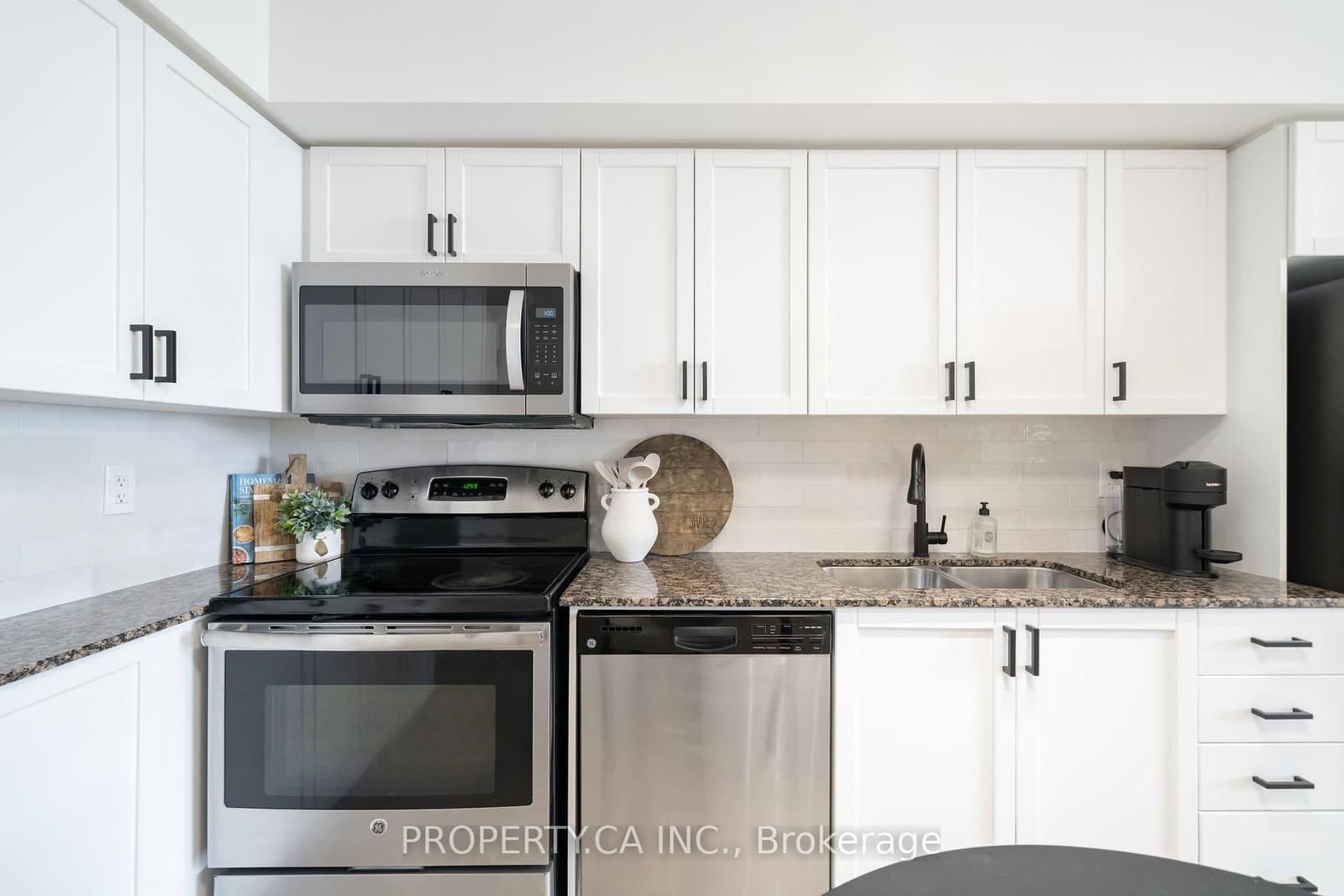 830 Lawrence Avenue, Unit 1201 thumbnail 14