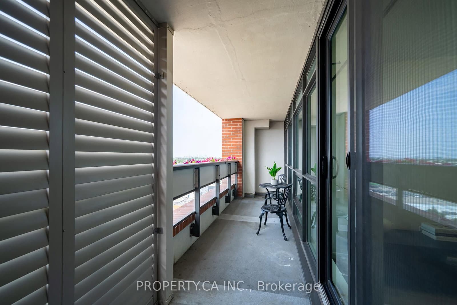 830 Lawrence Avenue, Unit 1201 thumbnail 24