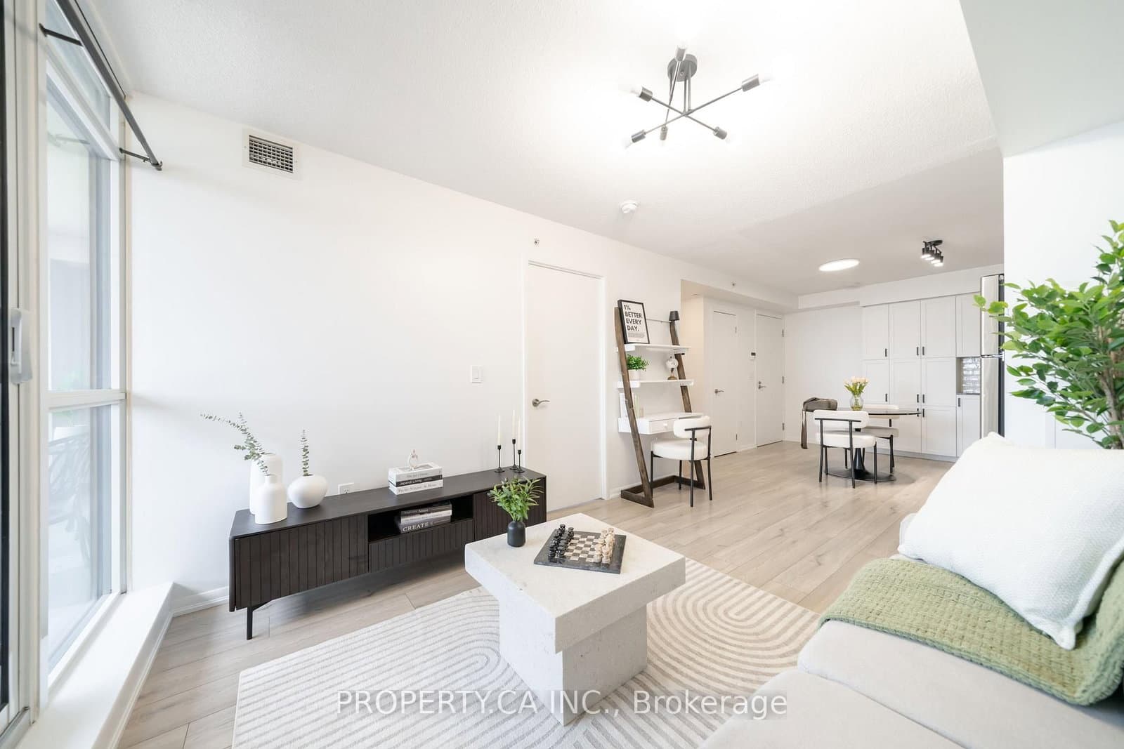830 Lawrence Avenue, Unit 1201 thumbnail 9
