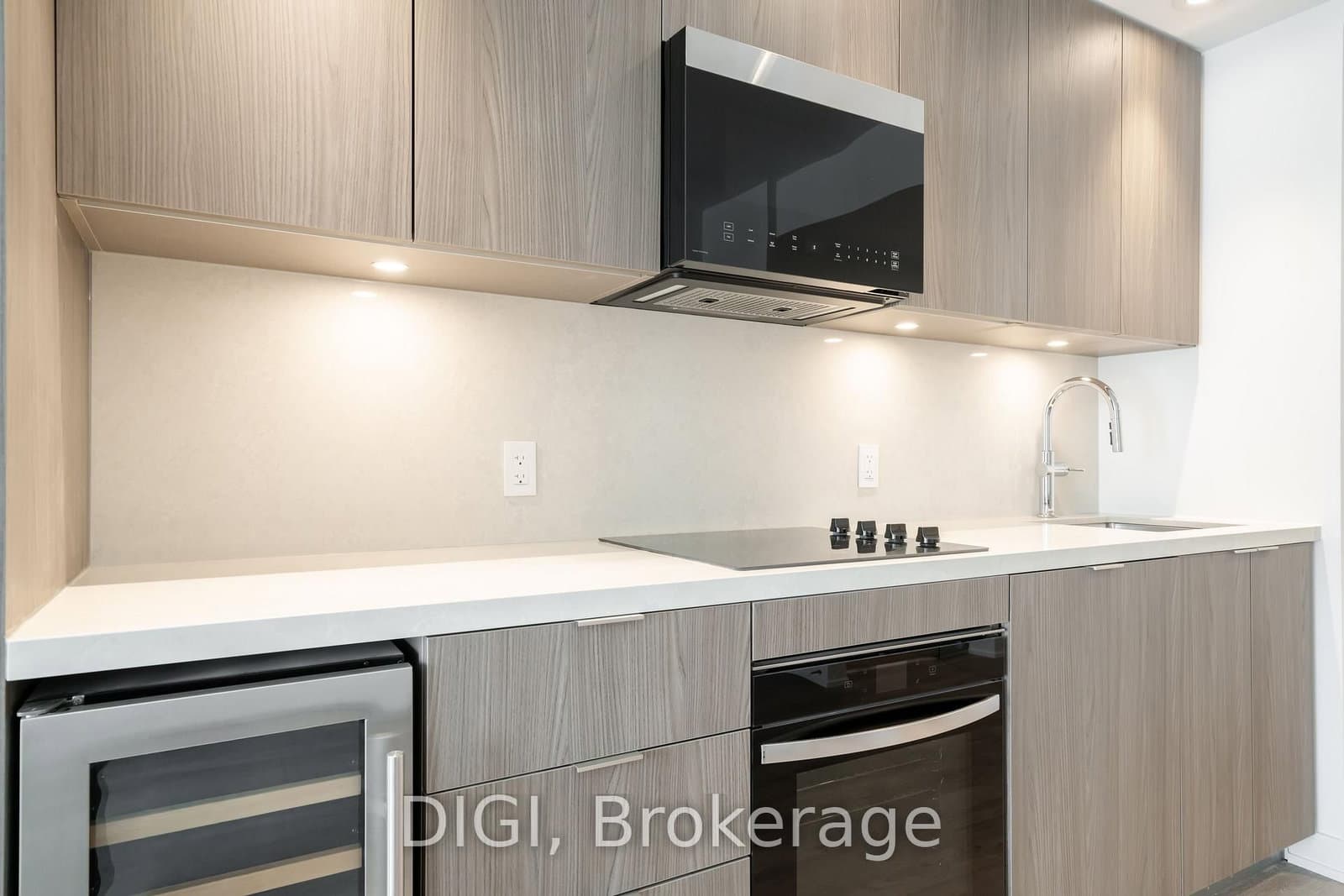 485 Perth Avenue, Unit E725 thumbnail 6