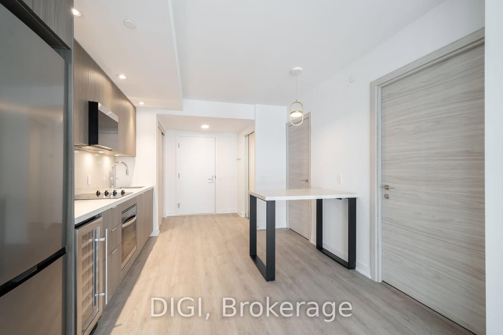 485 Perth Avenue, Unit E725 thumbnail 9