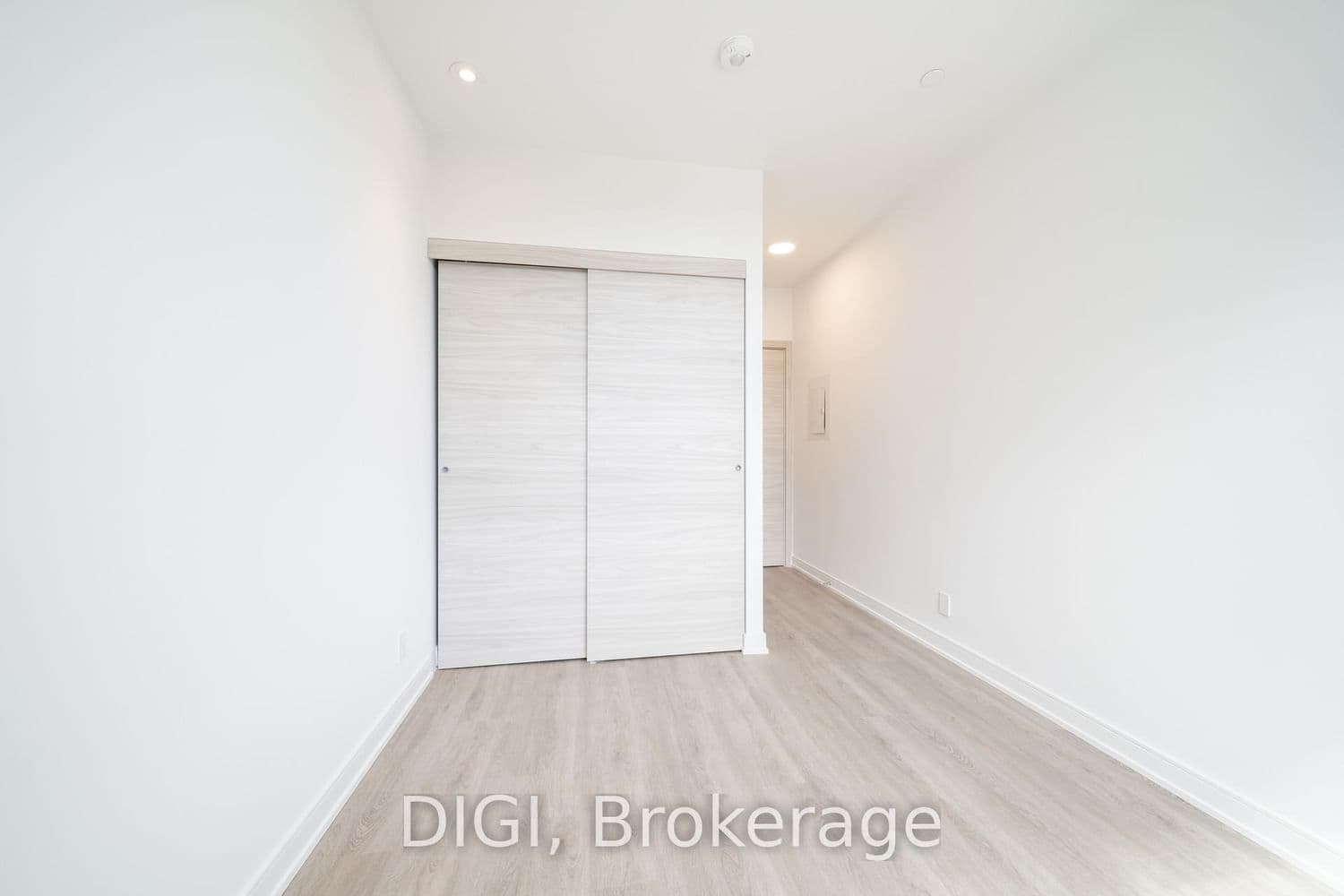 485 Perth Avenue, Unit W320 thumbnail 14