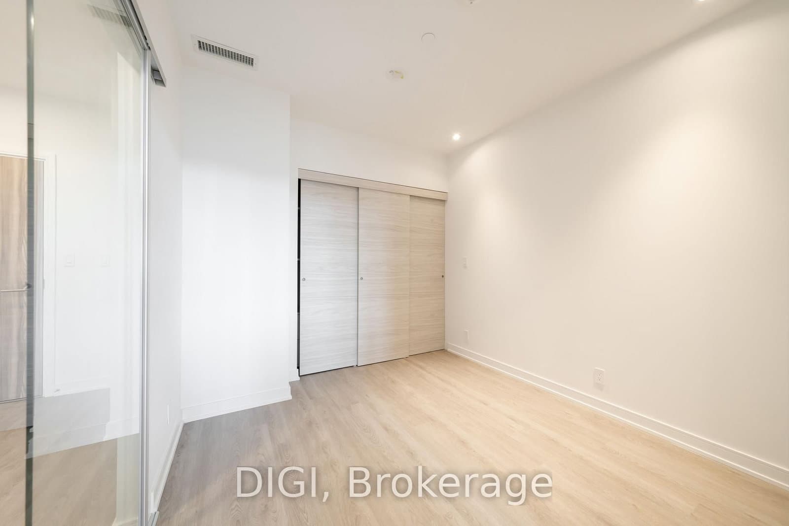 485 Perth Avenue, Unit W320 thumbnail 20