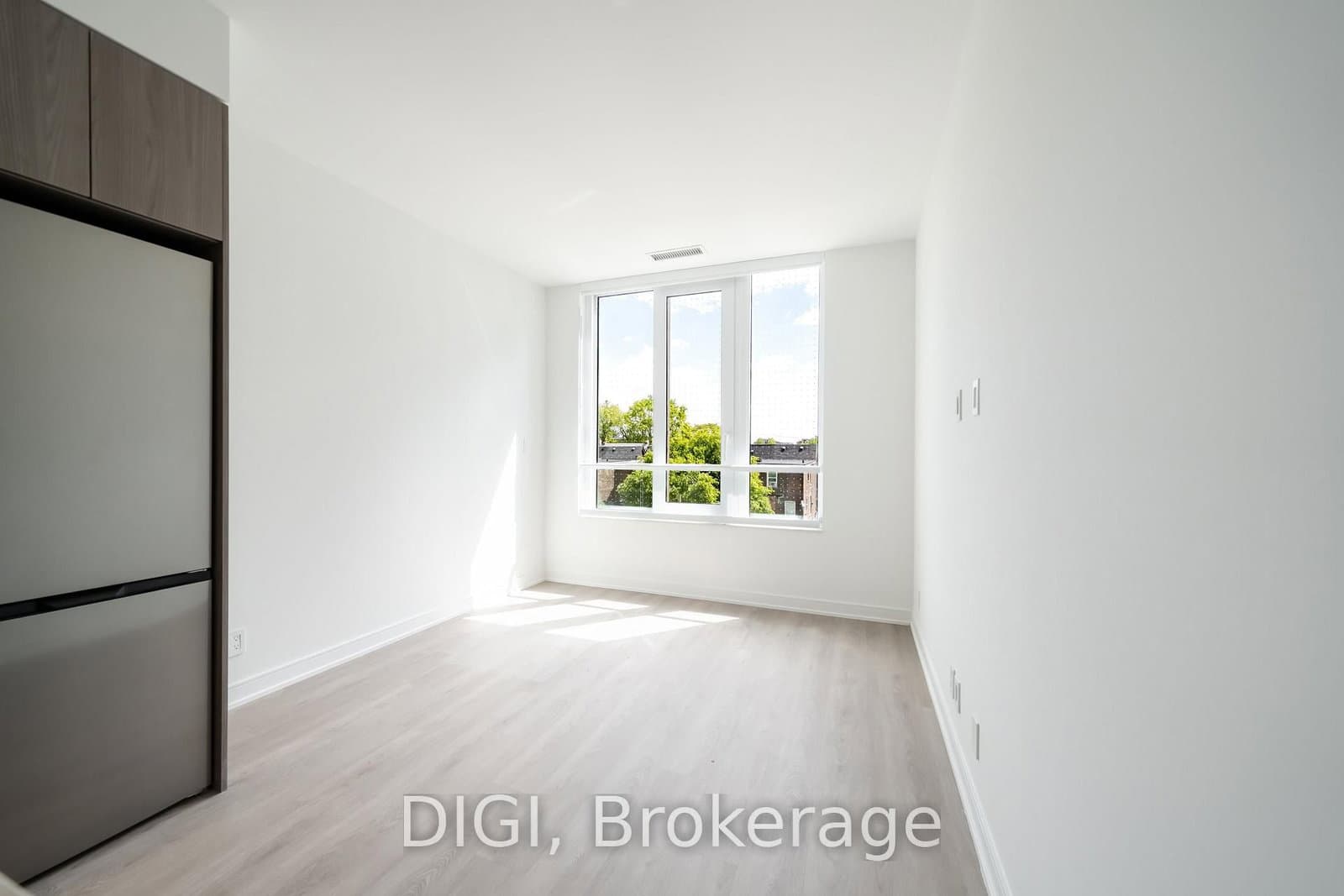 485 Perth Avenue, Unit W320 thumbnail 3