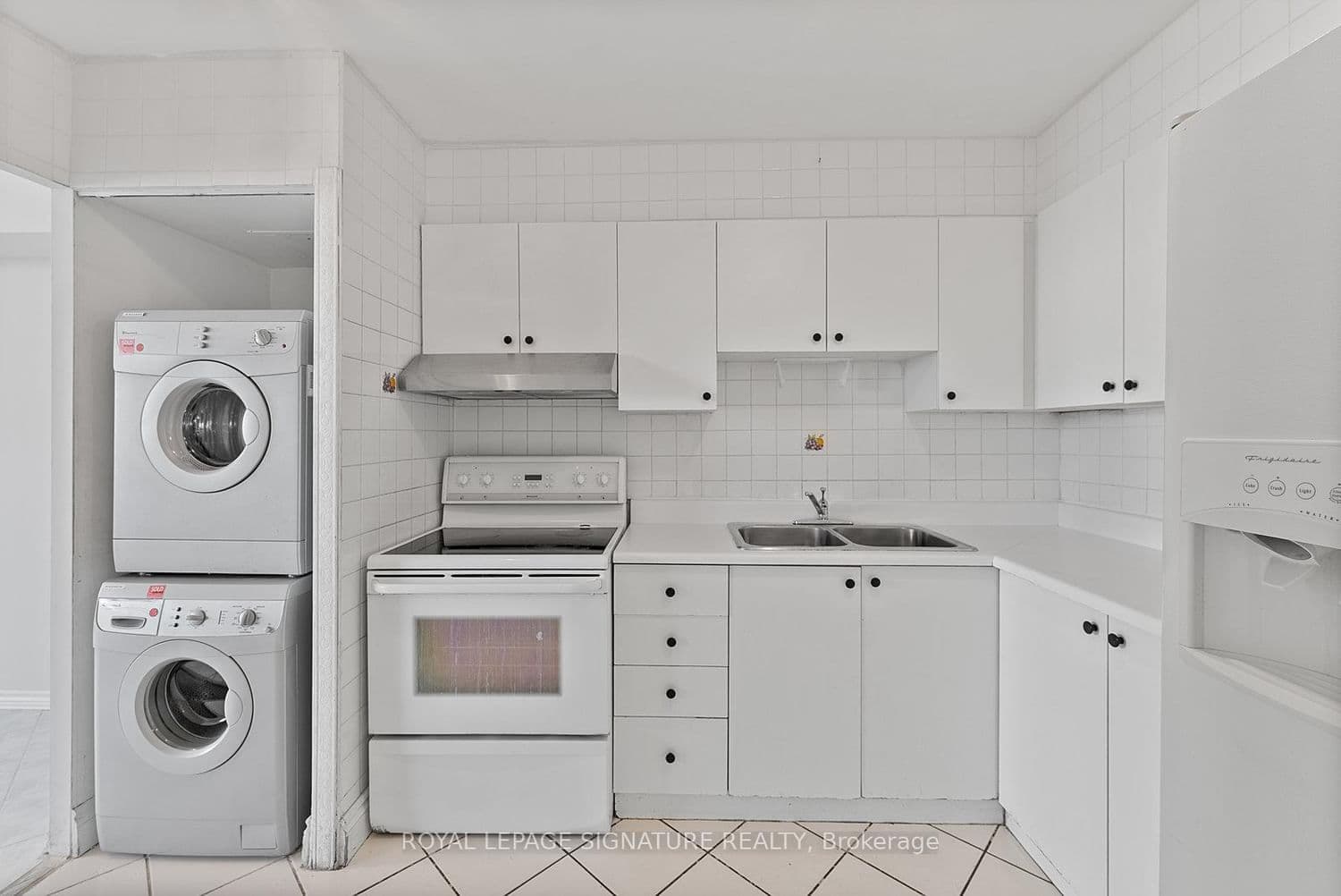 5 San Romanoway, Unit 906 thumbnail 12