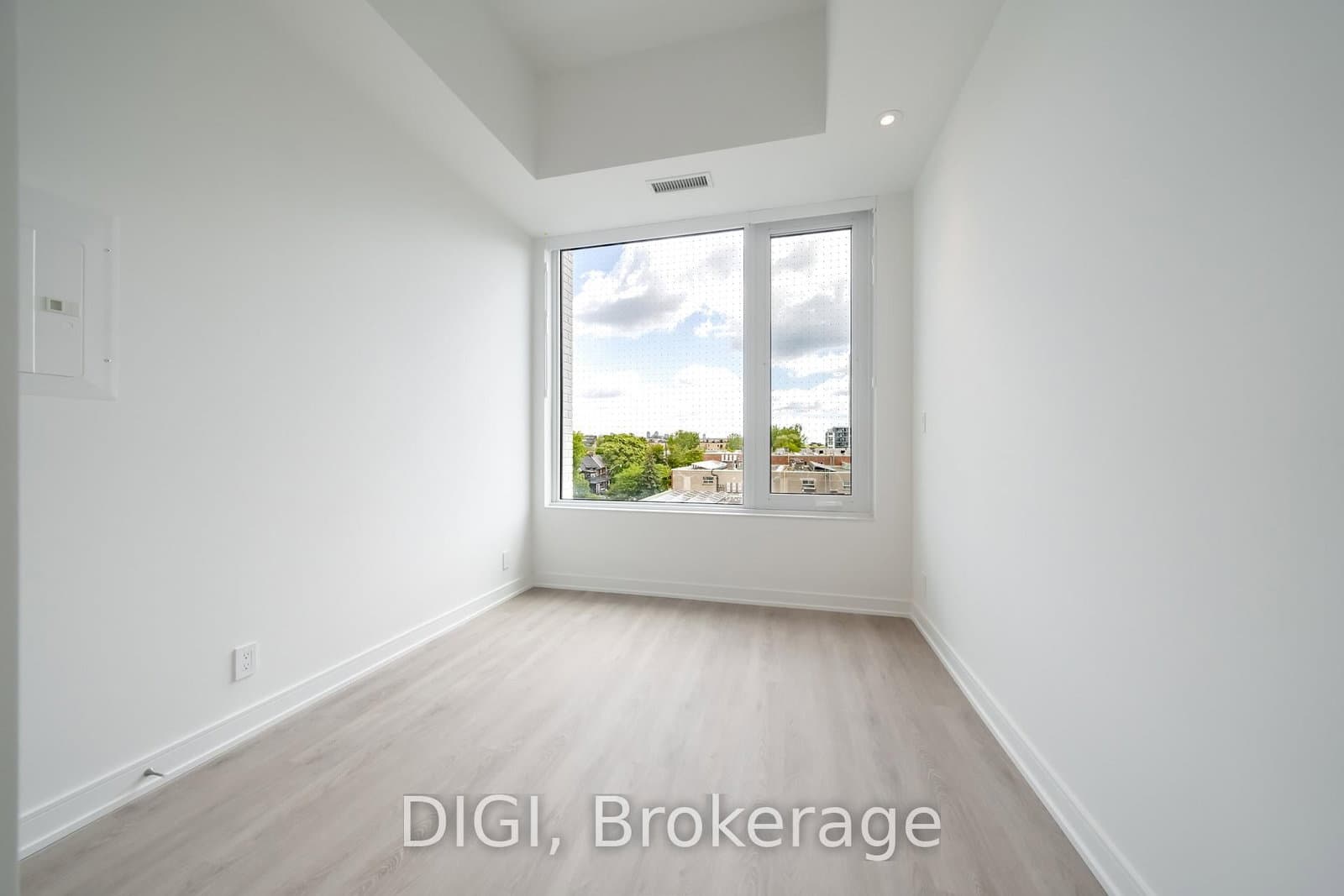 485 Perth Avenue, Unit E438 thumbnail 12