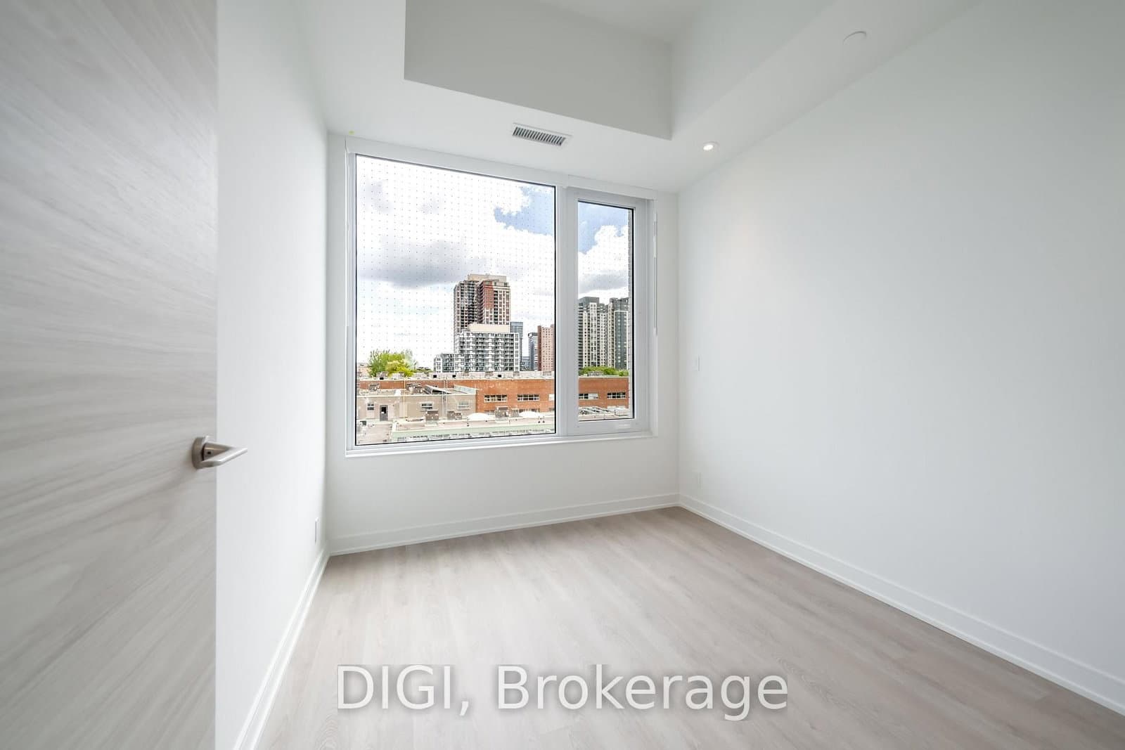 485 Perth Avenue, Unit E438 thumbnail 13