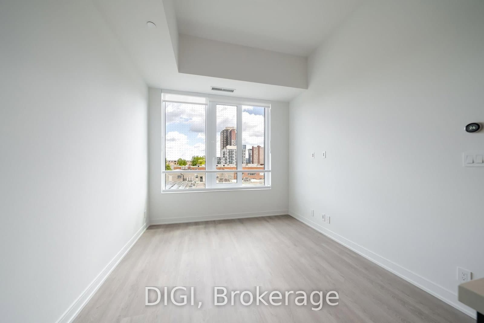 485 Perth Avenue, Unit E438 thumbnail 15