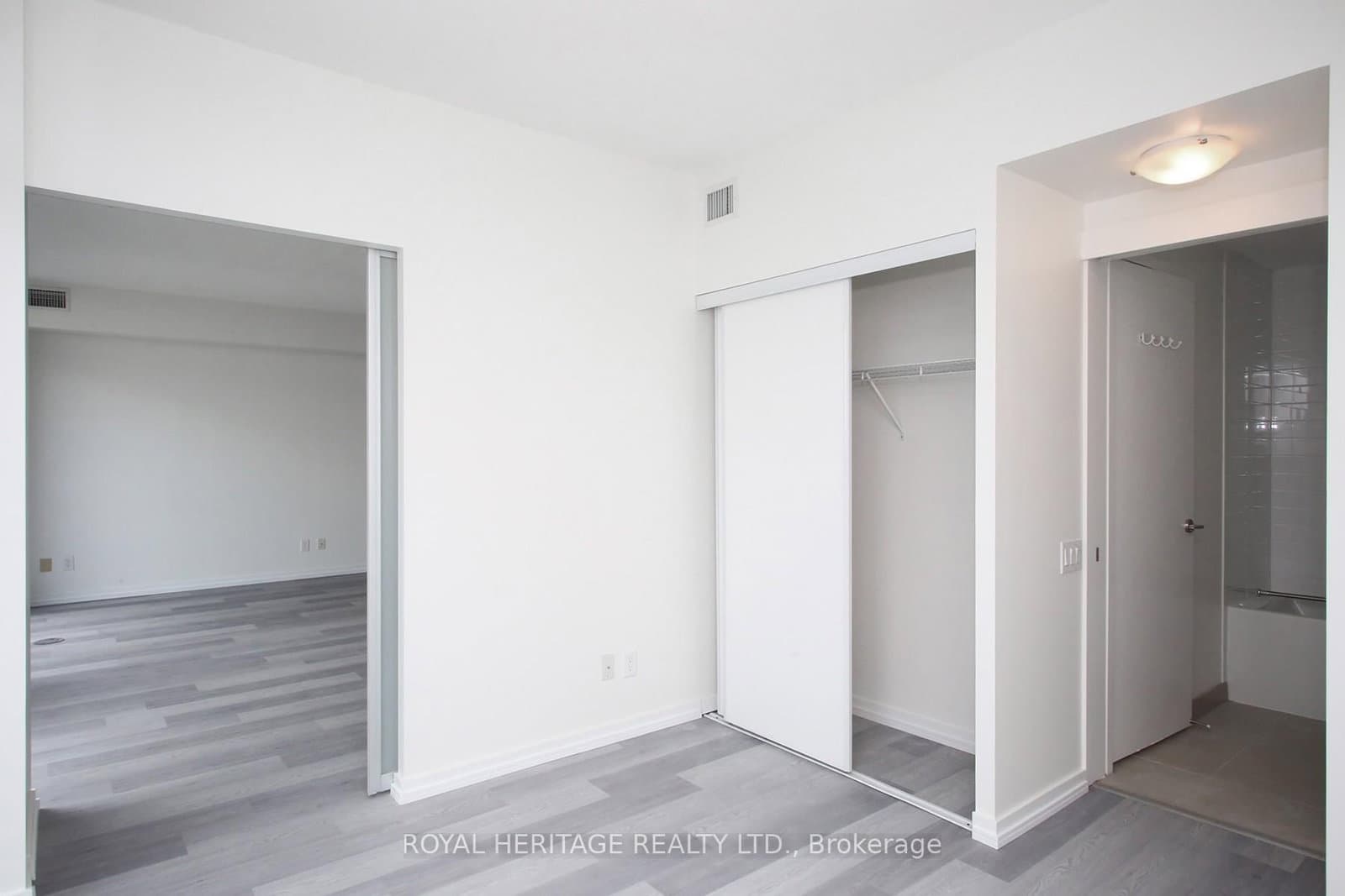 105 Queensway Avenue, Unit 1216 thumbnail 18
